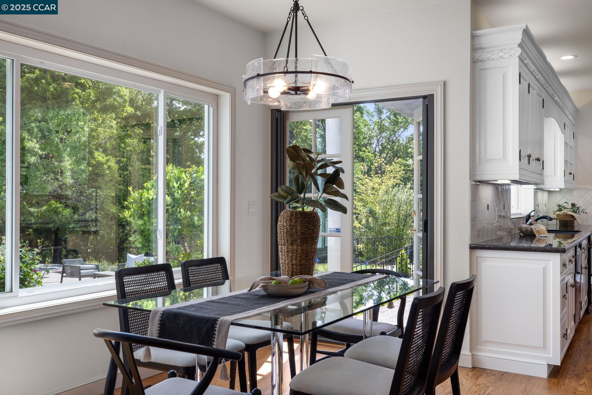 Detail Gallery Image 10 of 51 For 2398 Ironwood Pl, Alamo,  CA 94507 - 5 Beds | 4/1 Baths