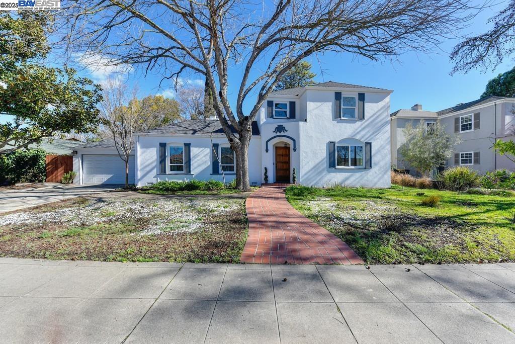Detail Gallery Image 1 of 1 For 2232 Lakeside Ave, Stockton,  CA 95204 - 3 Beds | 2 Baths