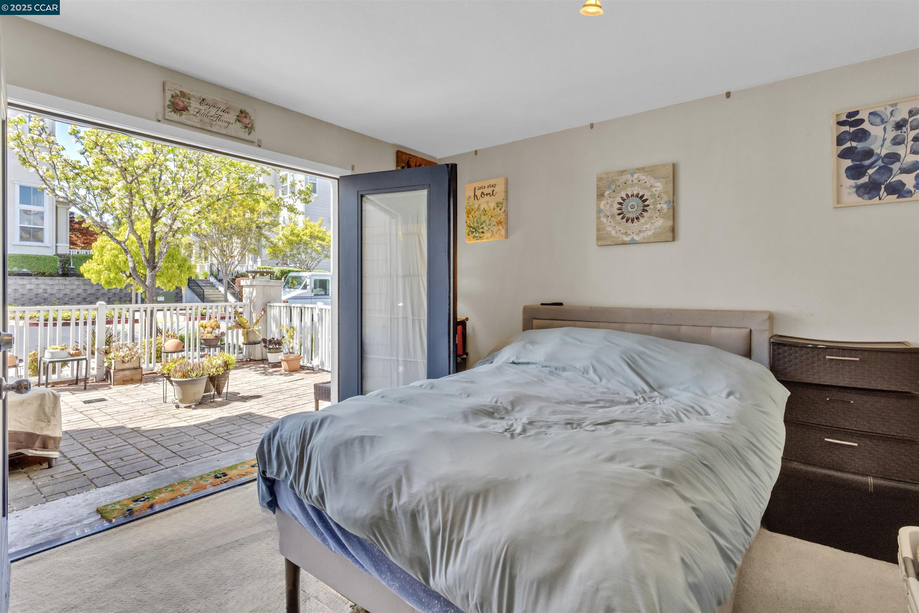 Detail Gallery Image 18 of 25 For 411 Summer Ln, Richmond,  CA 94806 - 3 Beds | 3/1 Baths