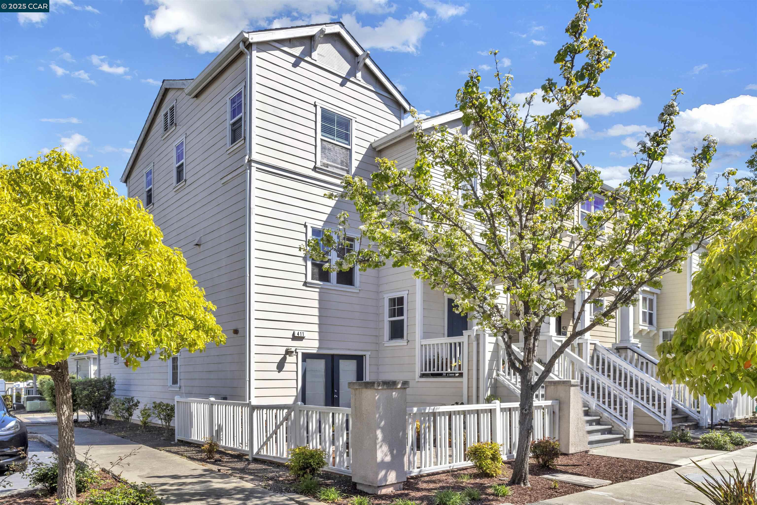 Detail Gallery Image 21 of 25 For 411 Summer Ln, Richmond,  CA 94806 - 3 Beds | 3/1 Baths