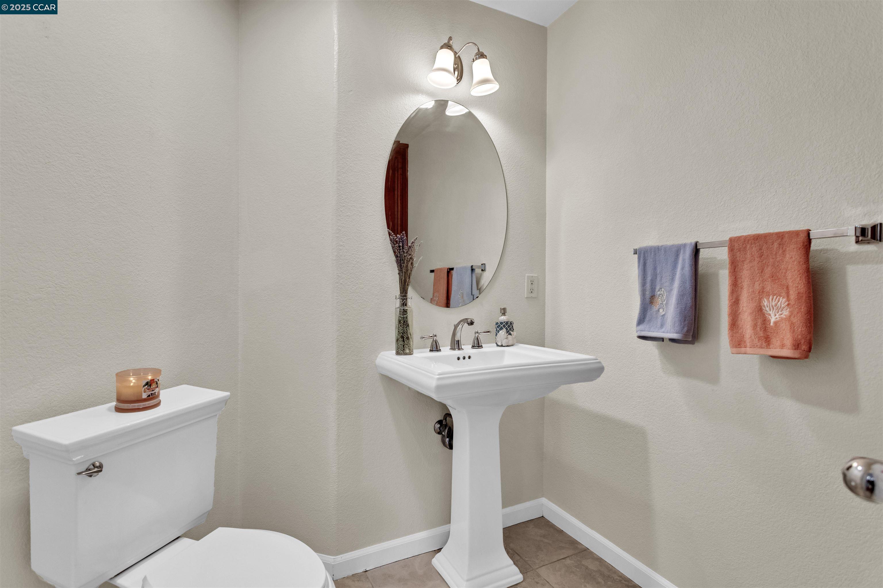 Detail Gallery Image 6 of 25 For 411 Summer Ln, Richmond,  CA 94806 - 3 Beds | 3/1 Baths
