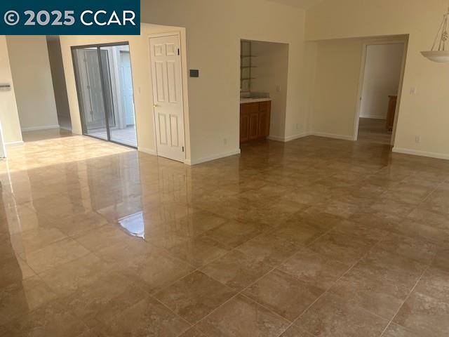 Detail Gallery Image 6 of 11 For 628 Saint George Road, Danville,  CA 94526-6232 - 4 Beds | 2/1 Baths