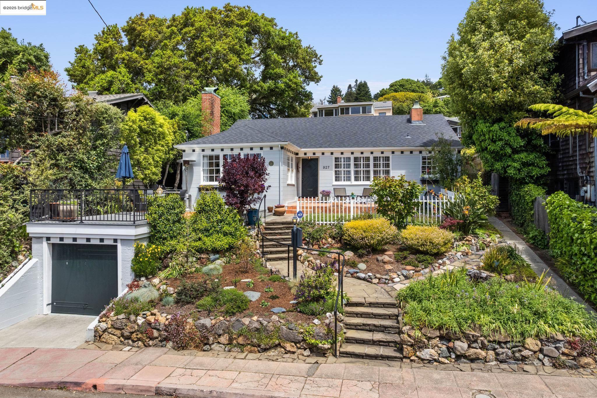 Detail Gallery Image 1 of 1 For 927 Santa Barbara Rd, Berkeley,  CA 94707 - 2 Beds | 1 Baths