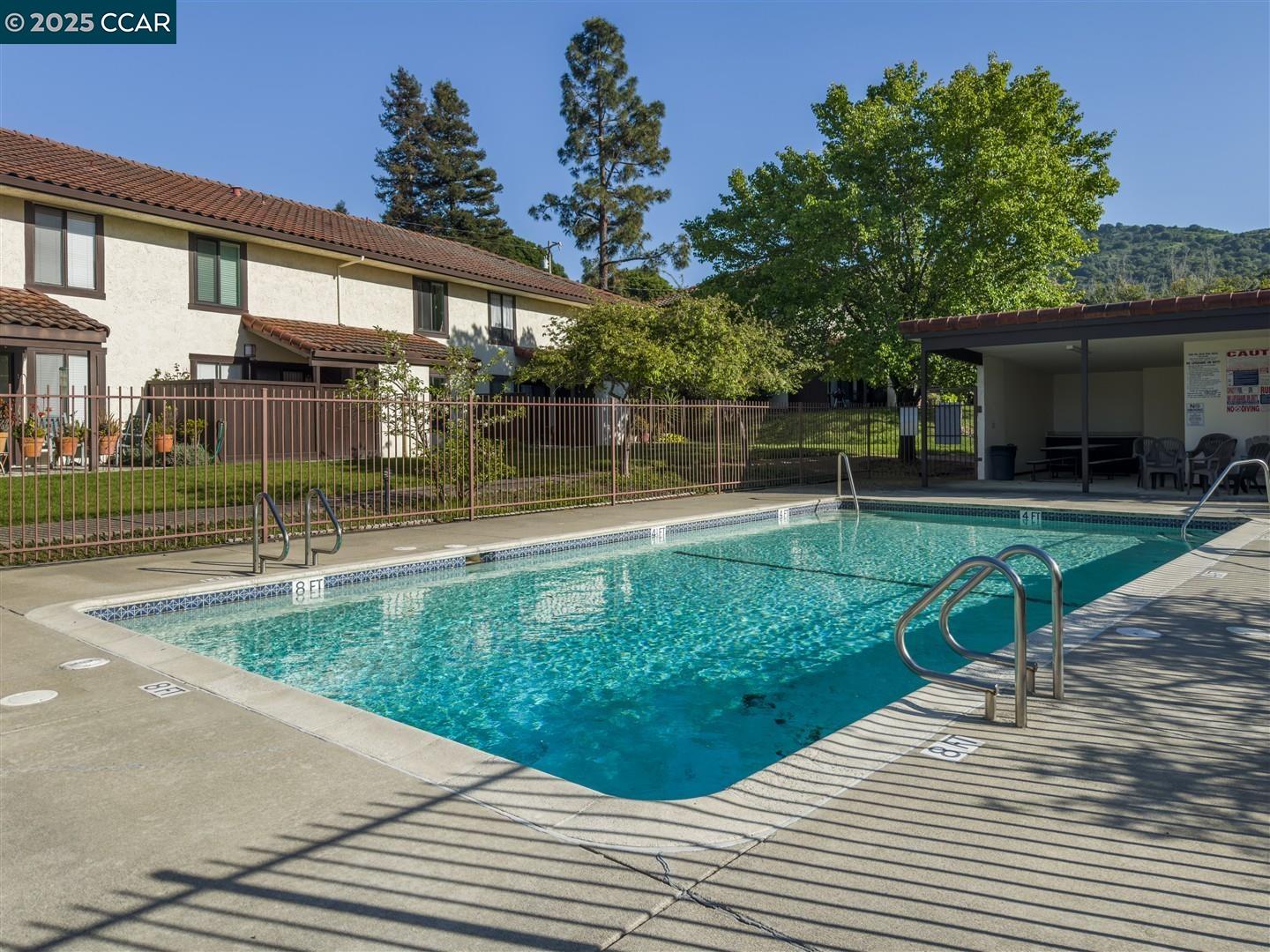 property-img