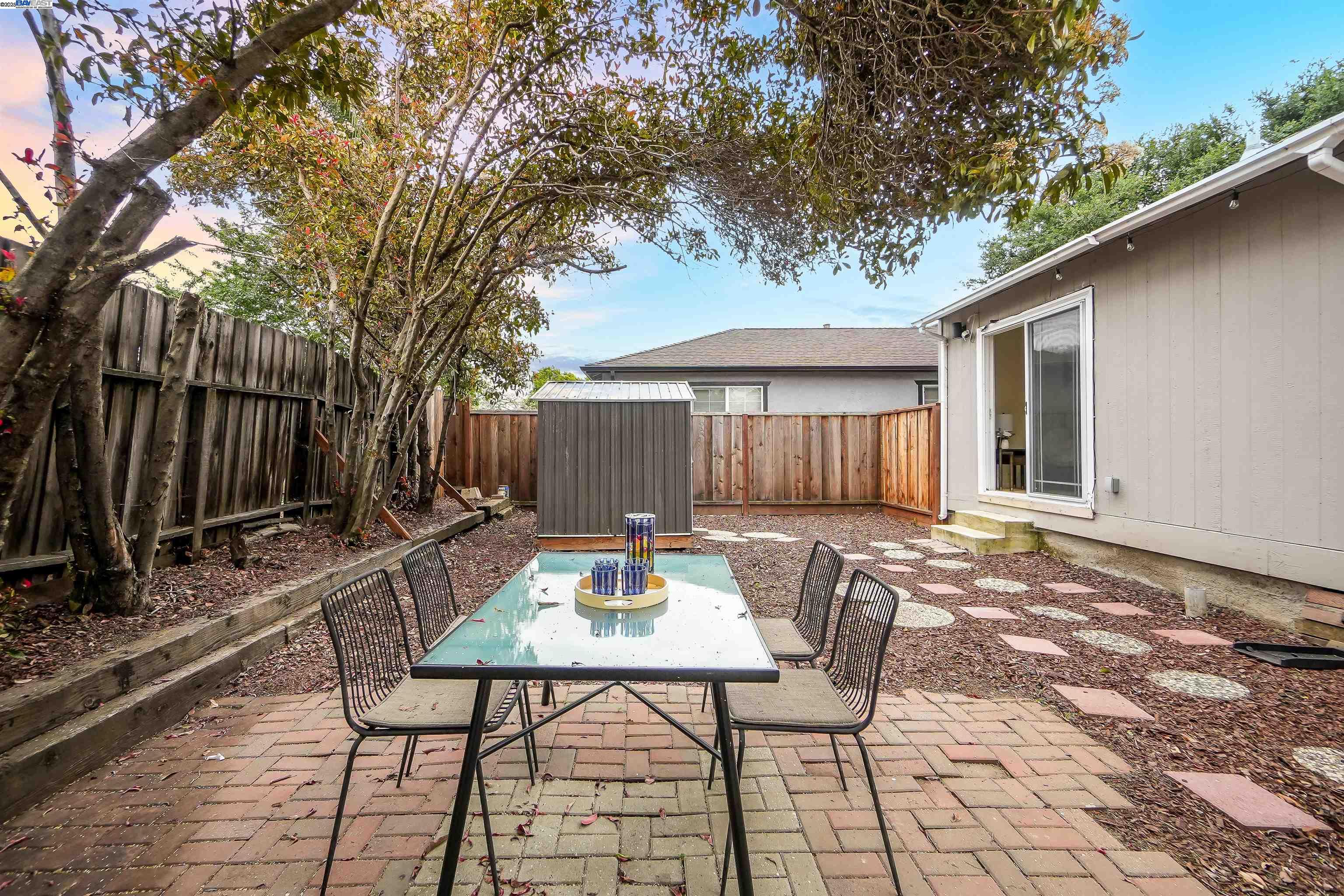 Detail Gallery Image 35 of 44 For 24576 Oneil Ave, Hayward,  CA 94544 - 4 Beds | 3 Baths
