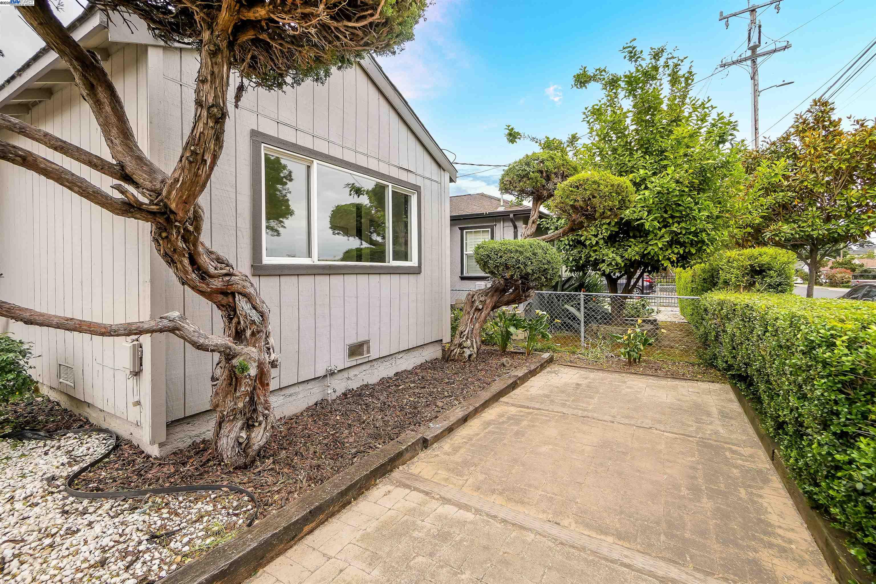 Detail Gallery Image 39 of 44 For 24576 Oneil Ave, Hayward,  CA 94544 - 4 Beds | 3 Baths