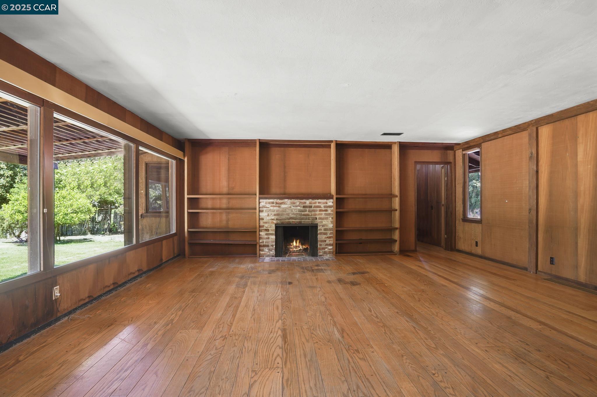 Detail Gallery Image 9 of 50 For 586 Lakewood Cir, Walnut Creek,  CA 94598 - 4 Beds | 2/1 Baths