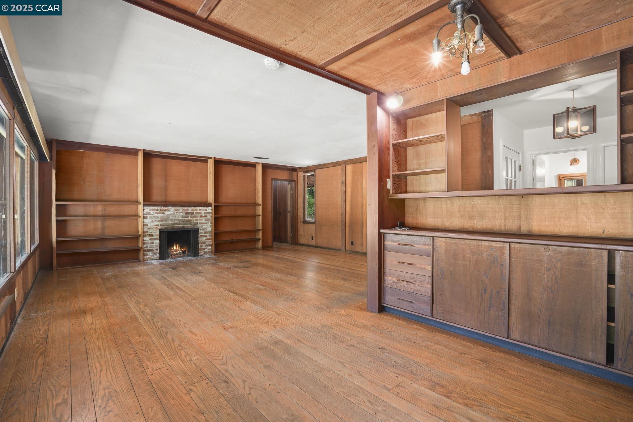 Detail Gallery Image 12 of 50 For 586 Lakewood Cir, Walnut Creek,  CA 94598 - 4 Beds | 2/1 Baths