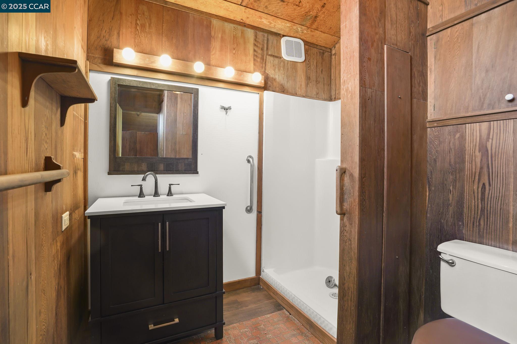 Detail Gallery Image 20 of 50 For 586 Lakewood Cir, Walnut Creek,  CA 94598 - 4 Beds | 2/1 Baths