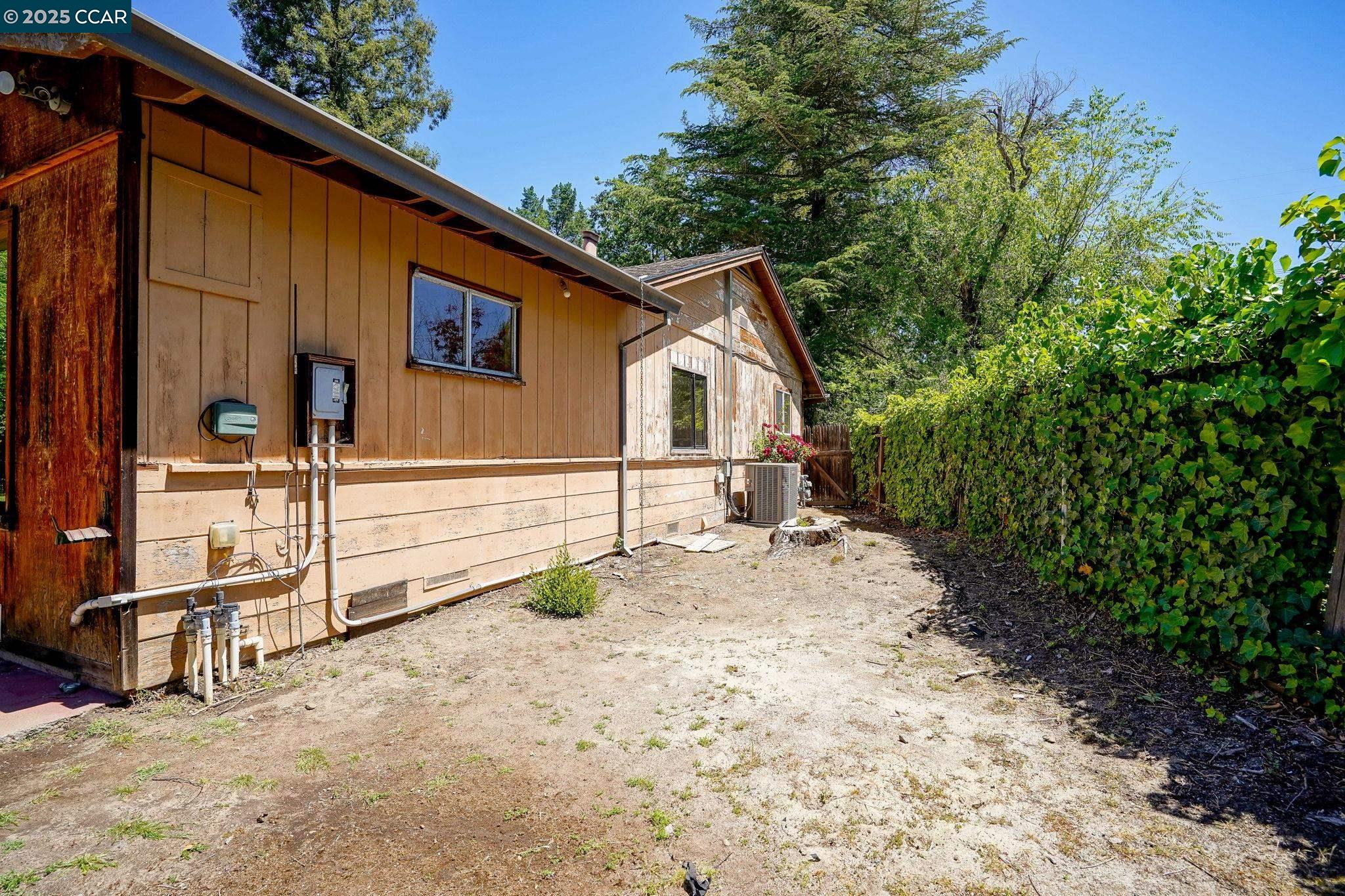 Detail Gallery Image 42 of 50 For 586 Lakewood Cir, Walnut Creek,  CA 94598 - 4 Beds | 2/1 Baths