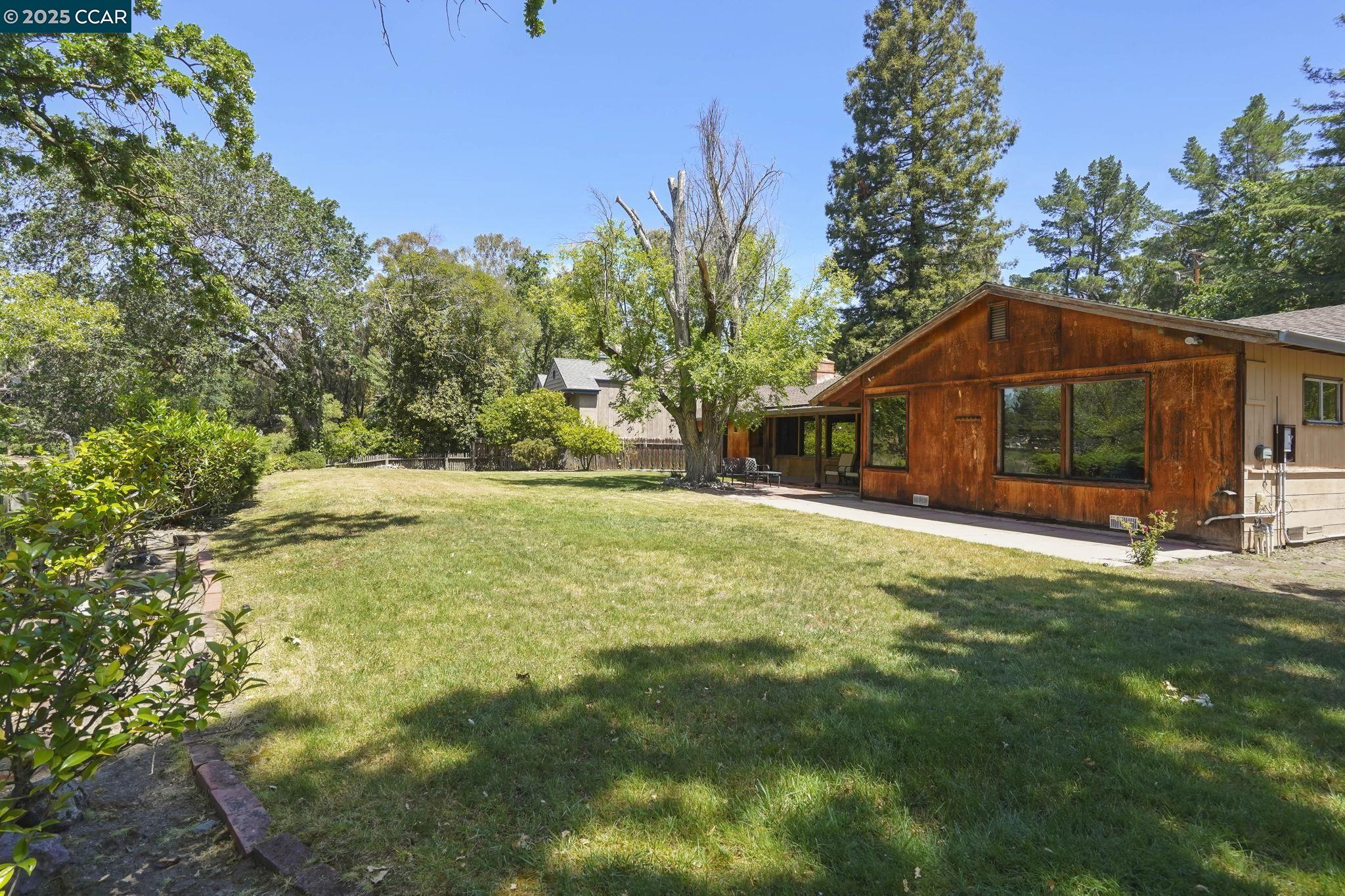 Detail Gallery Image 46 of 50 For 586 Lakewood Cir, Walnut Creek,  CA 94598 - 4 Beds | 2/1 Baths