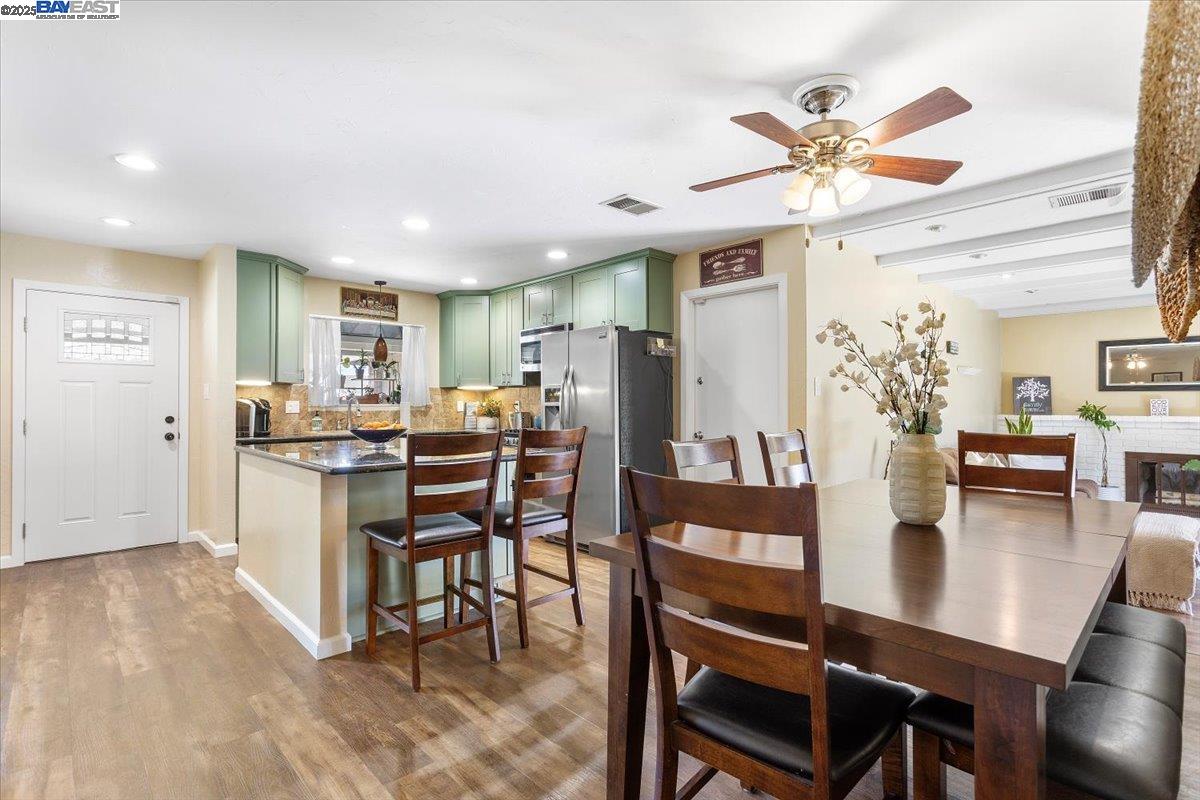 Detail Gallery Image 11 of 46 For 5894 Pontius Ct, San Jose,  CA 95123 - 3 Beds | 2 Baths