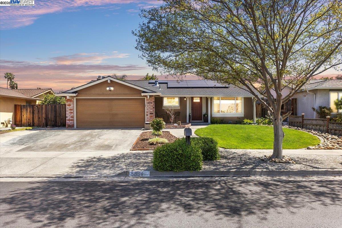 Detail Gallery Image 3 of 46 For 5894 Pontius Ct, San Jose,  CA 95123 - 3 Beds | 2 Baths
