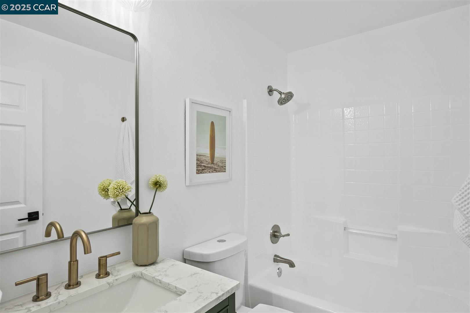 Detail Gallery Image 22 of 60 For 73 Sandpoint Dr, Richmond,  CA 94804 - 3 Beds | 3 Baths