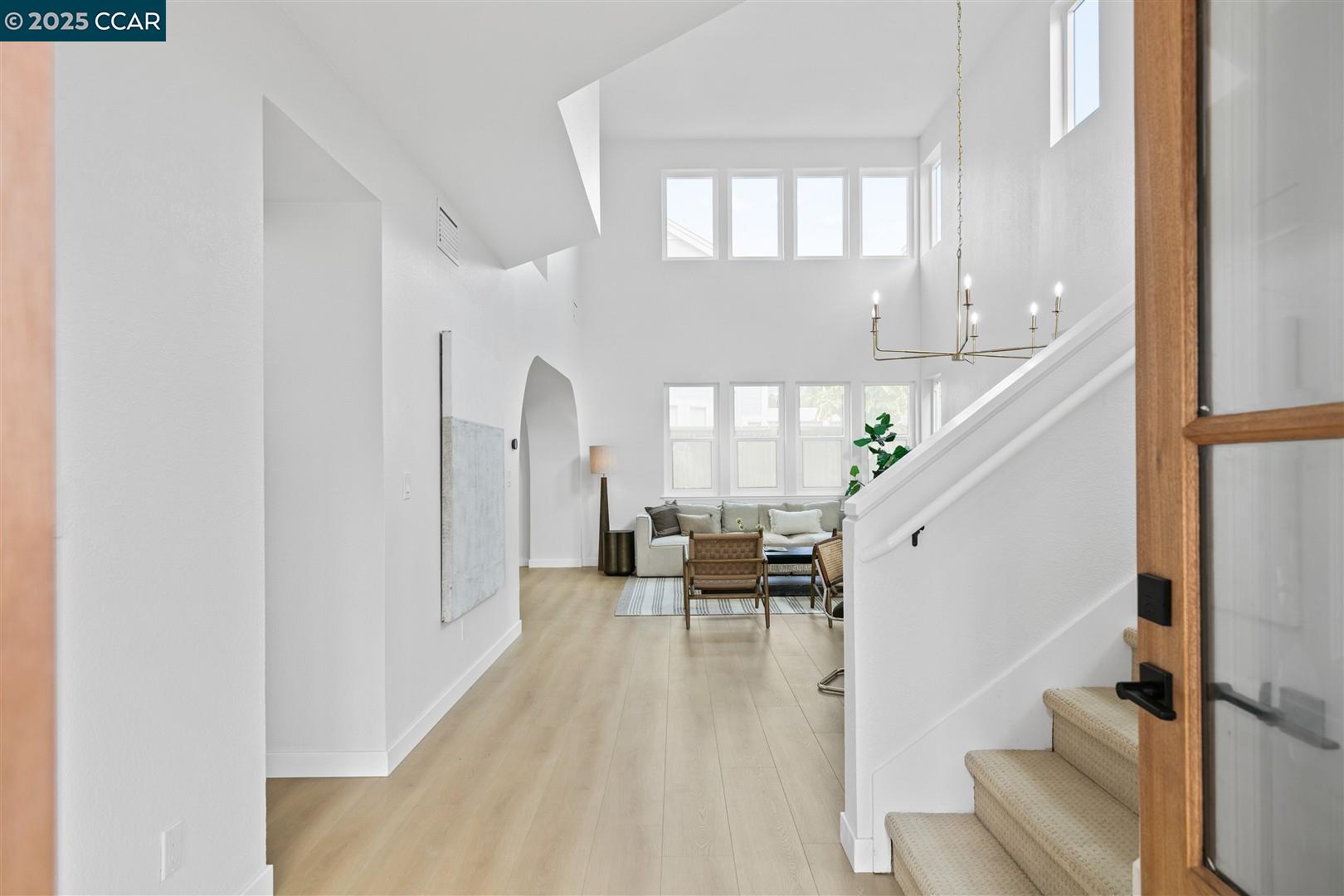 Detail Gallery Image 5 of 60 For 73 Sandpoint Dr, Richmond,  CA 94804 - 3 Beds | 3 Baths