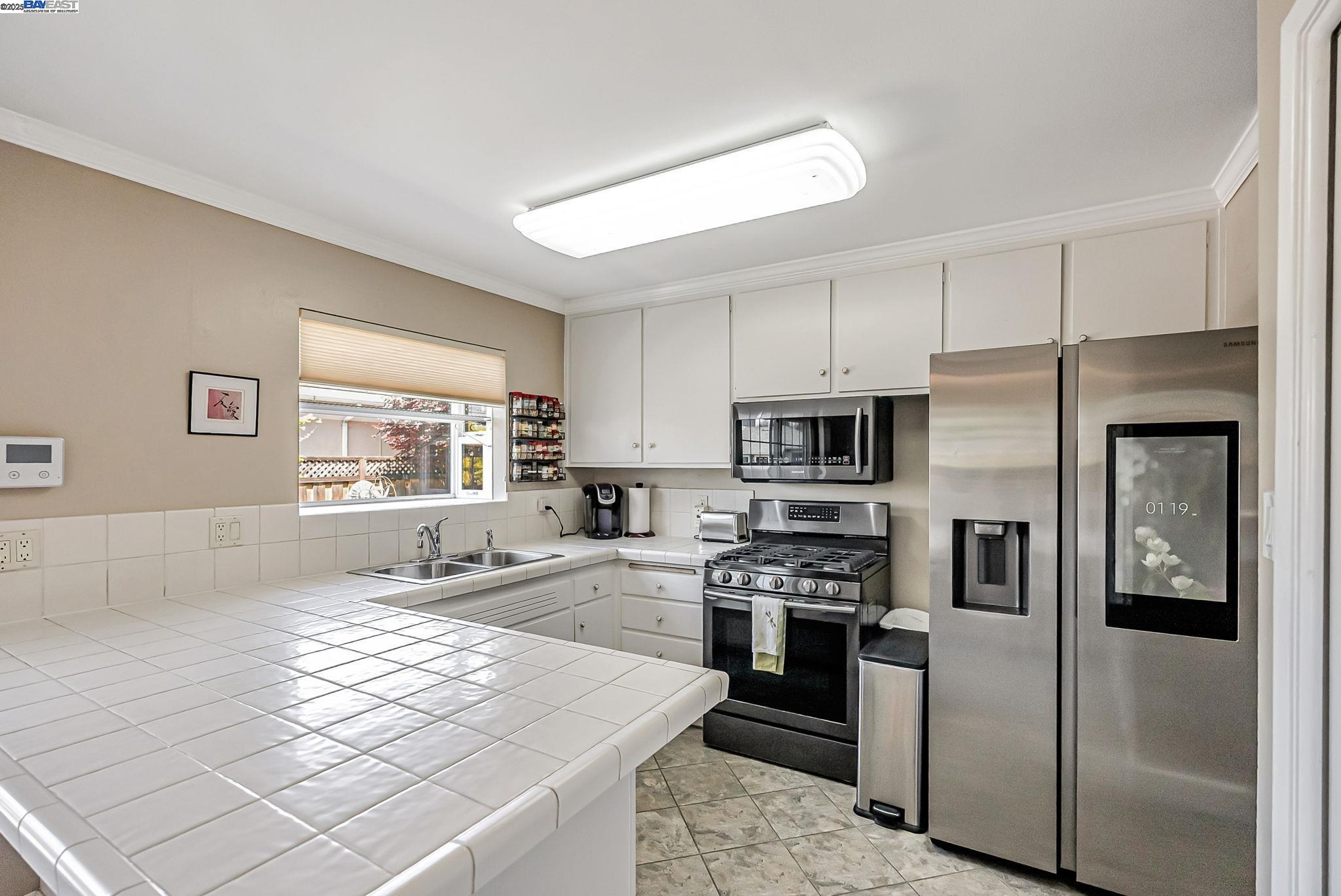 Detail Gallery Image 16 of 34 For 2683 Cryer St, Hayward,  CA 94545 - 3 Beds | 2 Baths
