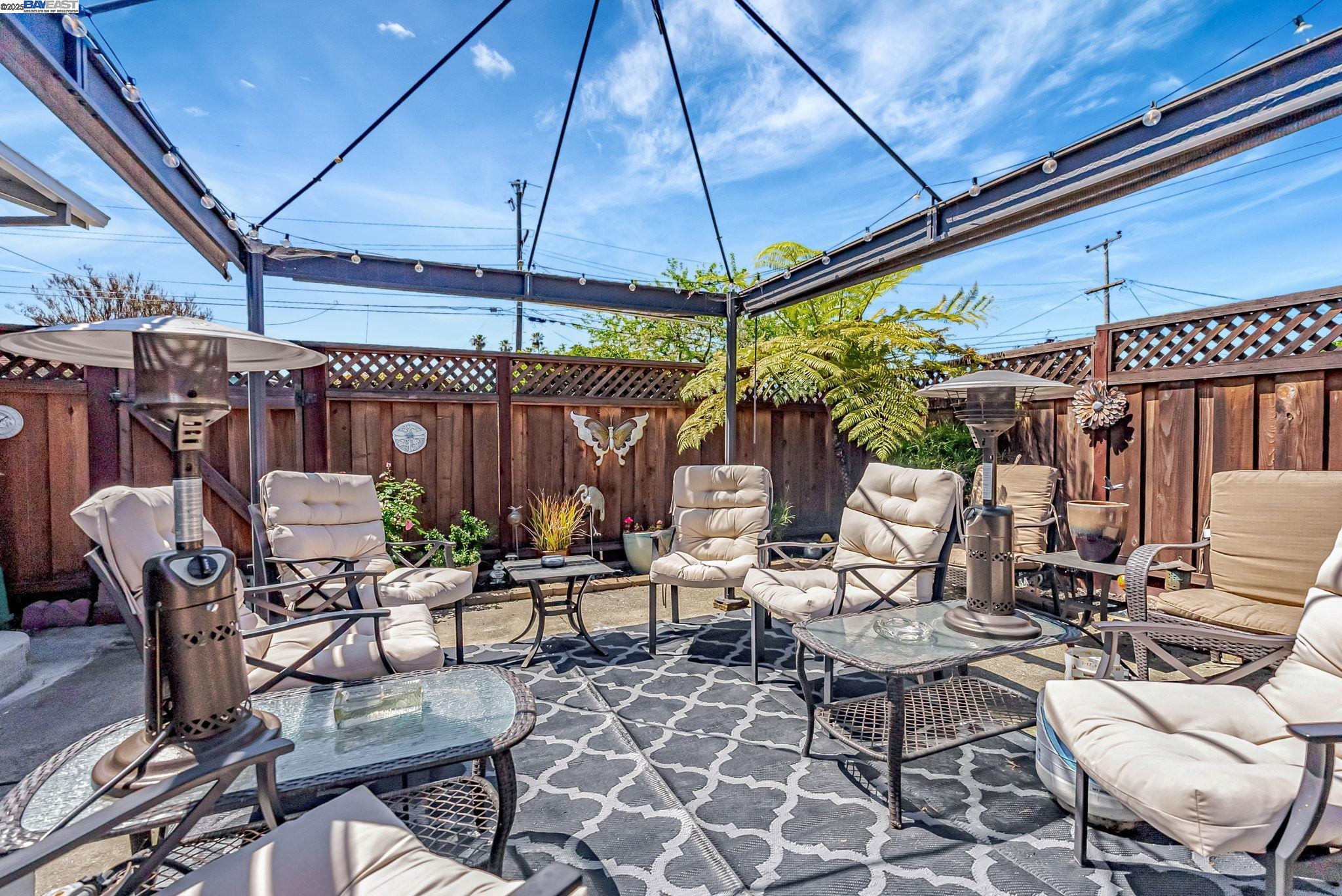 Detail Gallery Image 6 of 34 For 2683 Cryer St, Hayward,  CA 94545 - 3 Beds | 2 Baths