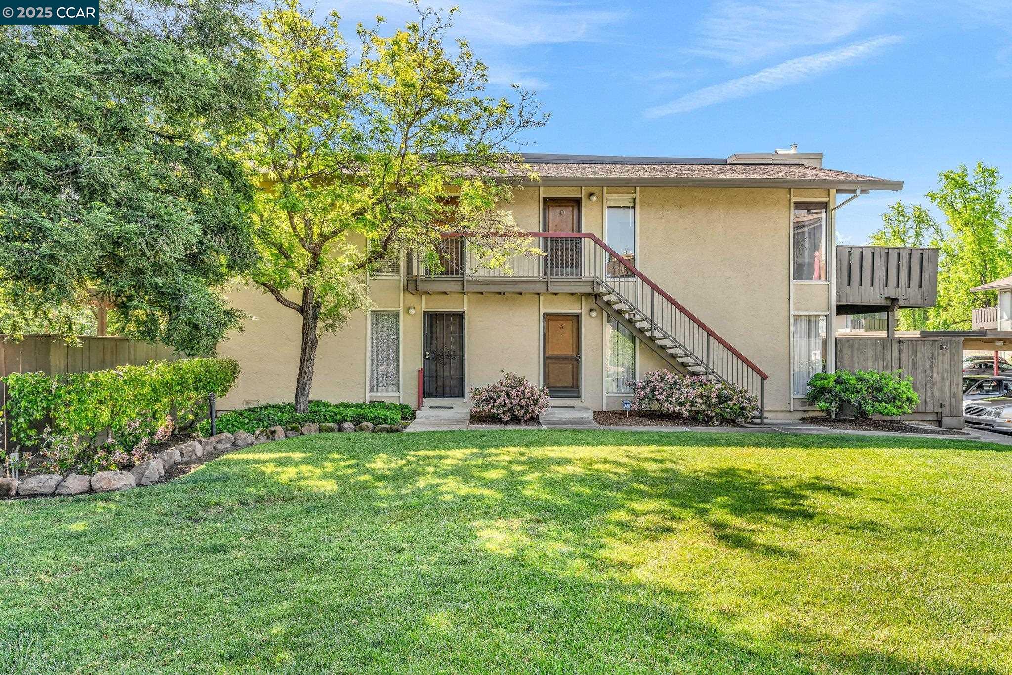 Detail Gallery Image 2 of 23 For 59 Massolo Dr #E,  Pleasant Hill,  CA 94523 - 2 Beds | 2 Baths