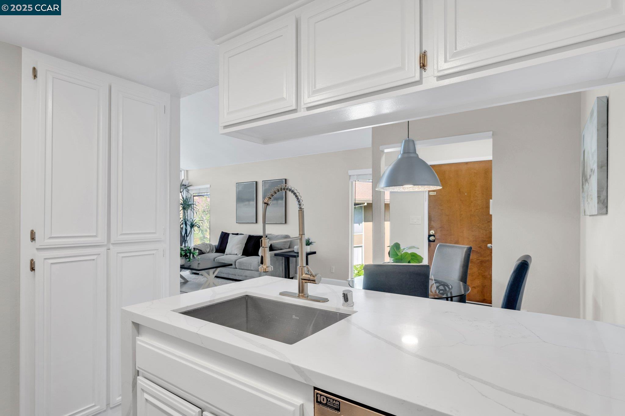 Detail Gallery Image 12 of 23 For 59 Massolo Dr #E,  Pleasant Hill,  CA 94523 - 2 Beds | 2 Baths
