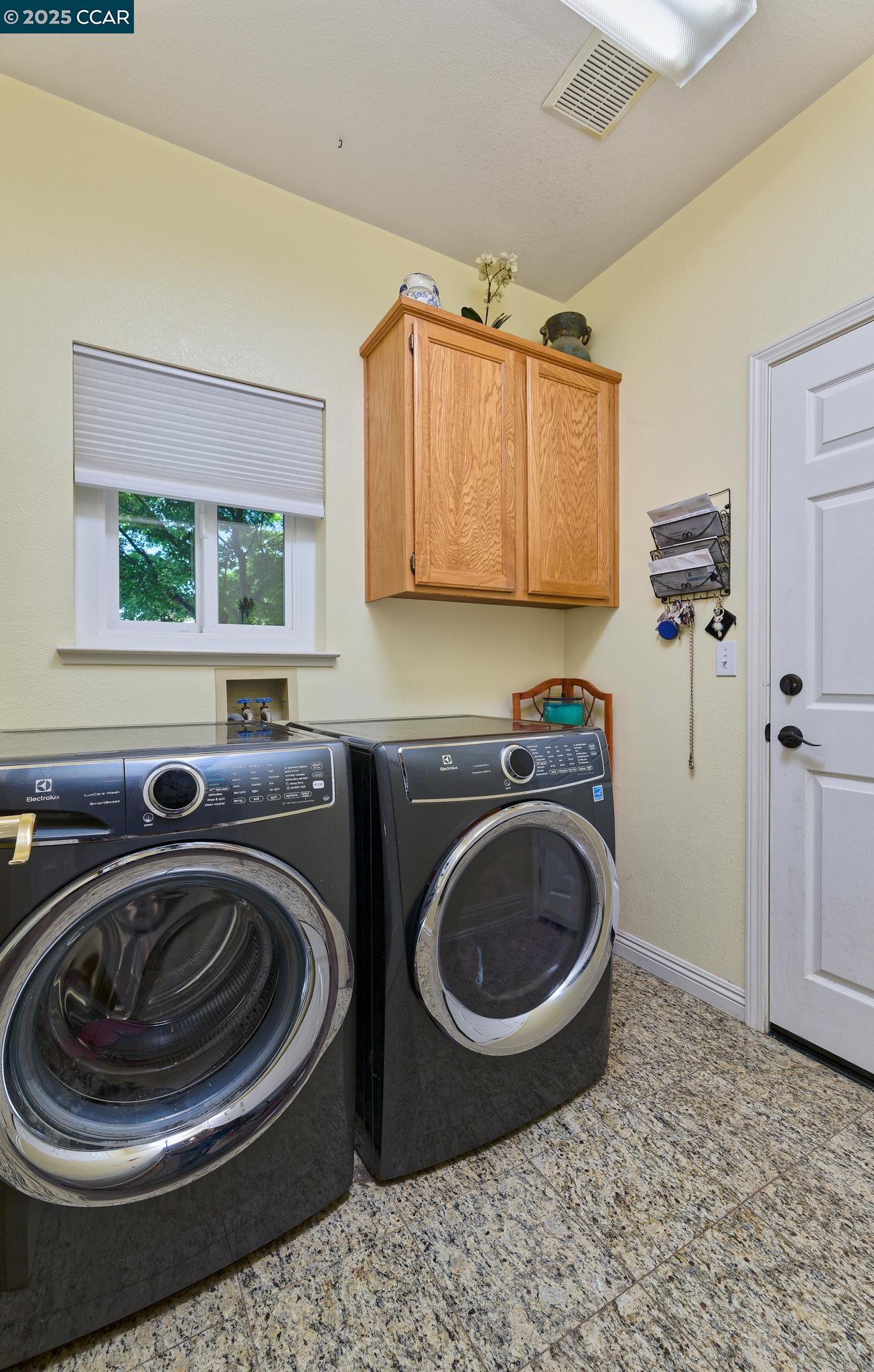 Detail Gallery Image 19 of 37 For 322 W Boesch Dr, Ripon,  CA 95366 - 3 Beds | 2/1 Baths