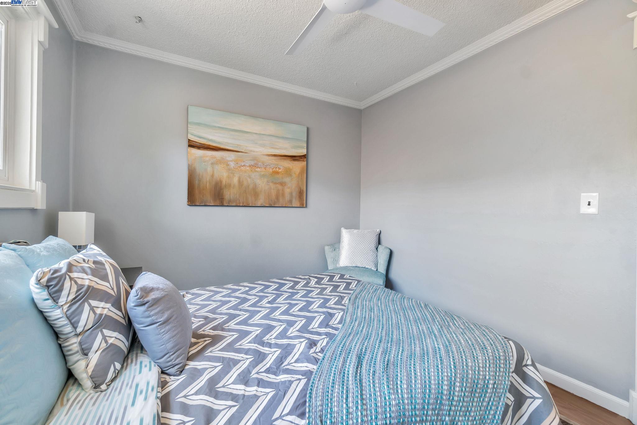 Detail Gallery Image 20 of 37 For 6013 Green Glen Way, Sacramento,  CA 95842 - 3 Beds | 2 Baths