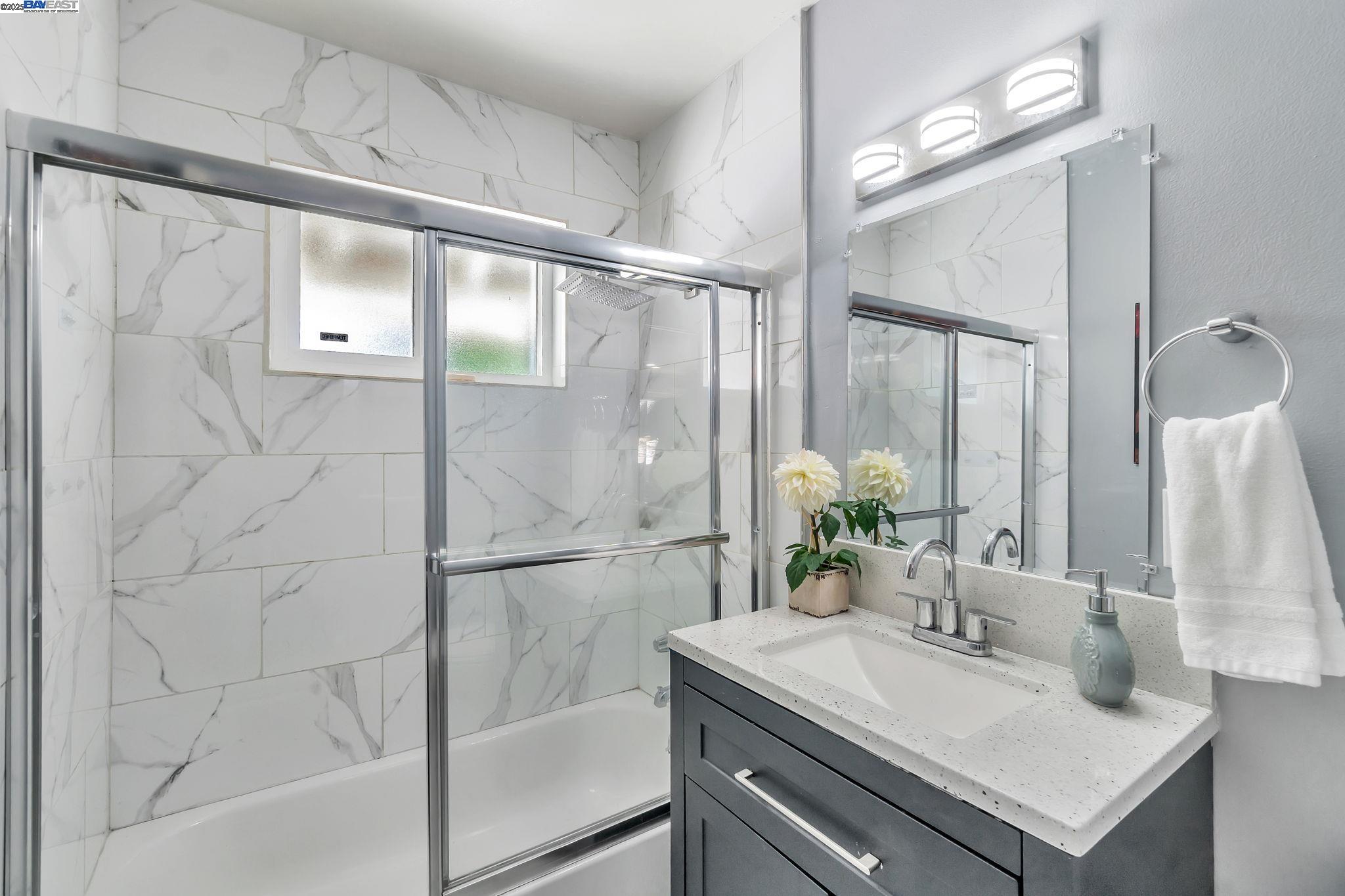 Detail Gallery Image 24 of 37 For 6013 Green Glen Way, Sacramento,  CA 95842 - 3 Beds | 2 Baths