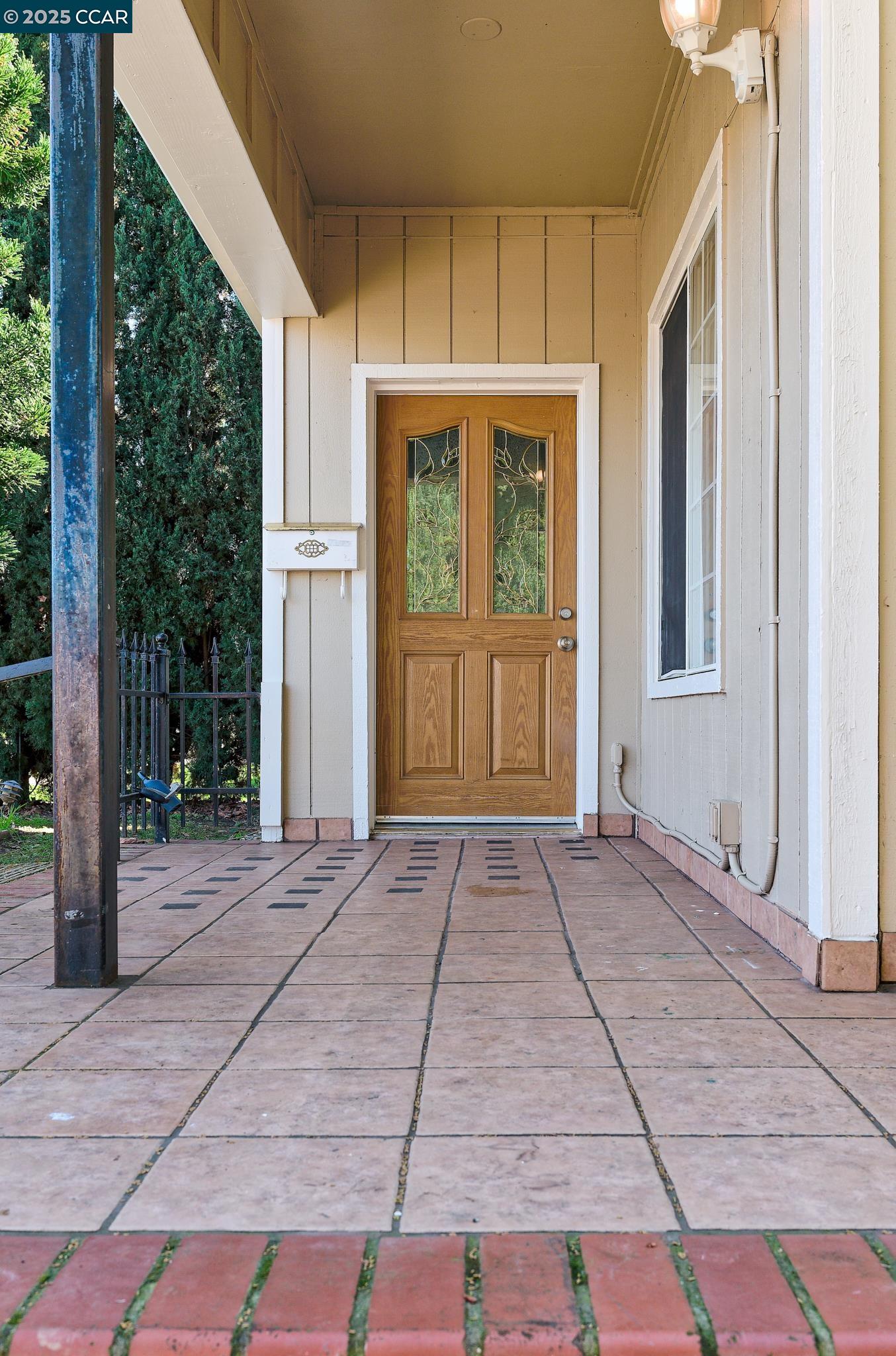 Detail Gallery Image 2 of 24 For 104 Irene Ave, Roseville,  CA 95678 - 4 Beds | 1/1 Baths