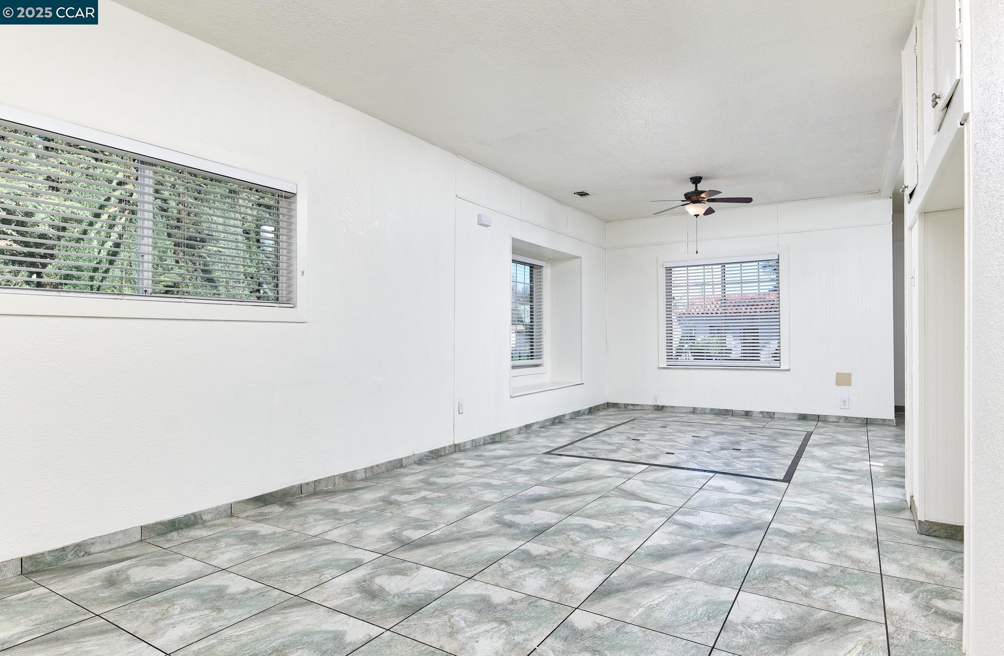Detail Gallery Image 11 of 24 For 104 Irene Ave, Roseville,  CA 95678 - 4 Beds | 1/1 Baths