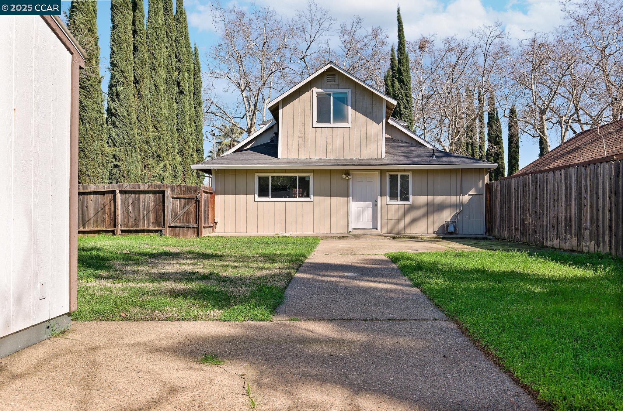 Detail Gallery Image 22 of 24 For 104 Irene Ave, Roseville,  CA 95678 - 4 Beds | 1/1 Baths