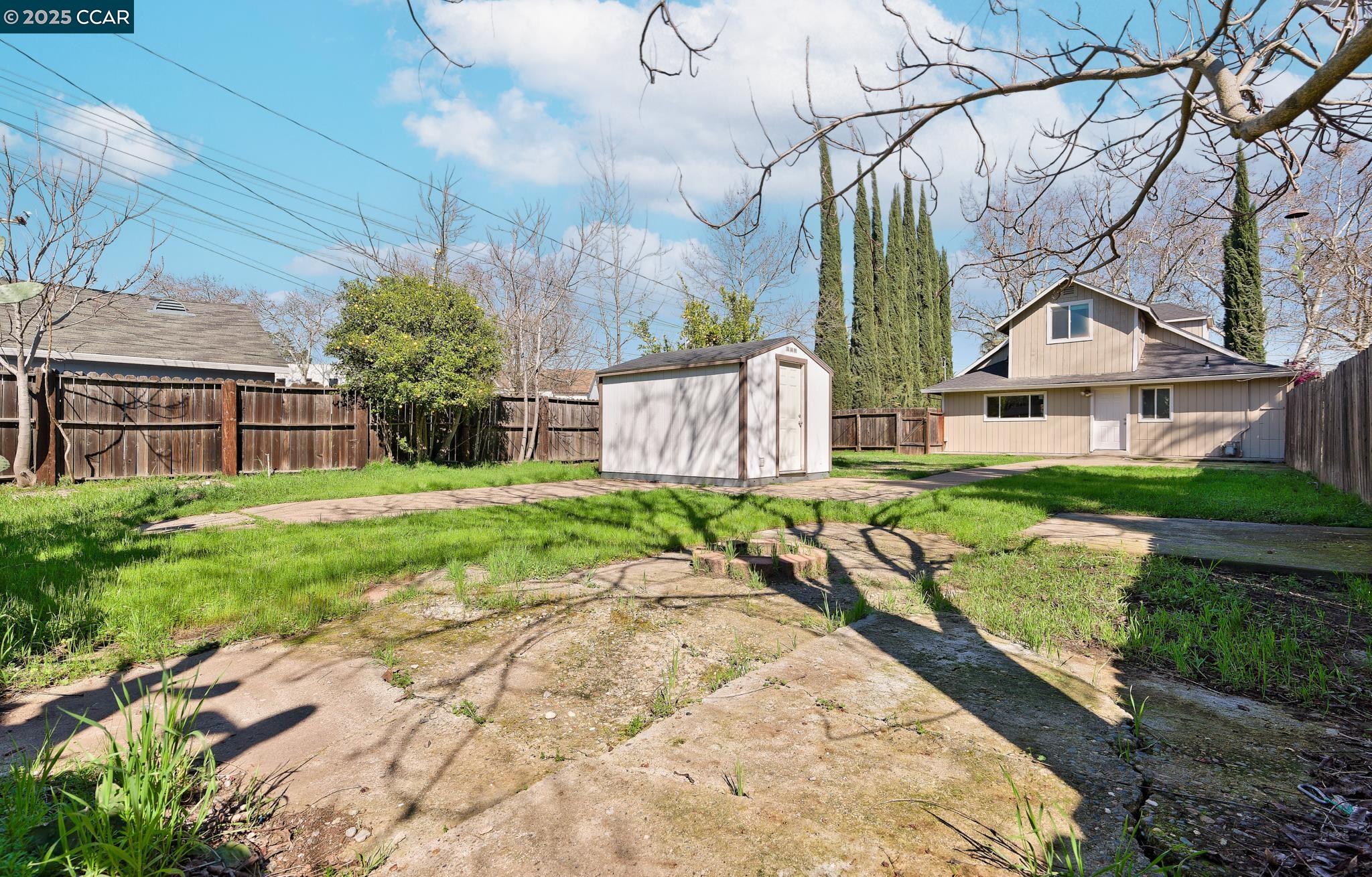 Detail Gallery Image 24 of 24 For 104 Irene Ave, Roseville,  CA 95678 - 4 Beds | 1/1 Baths
