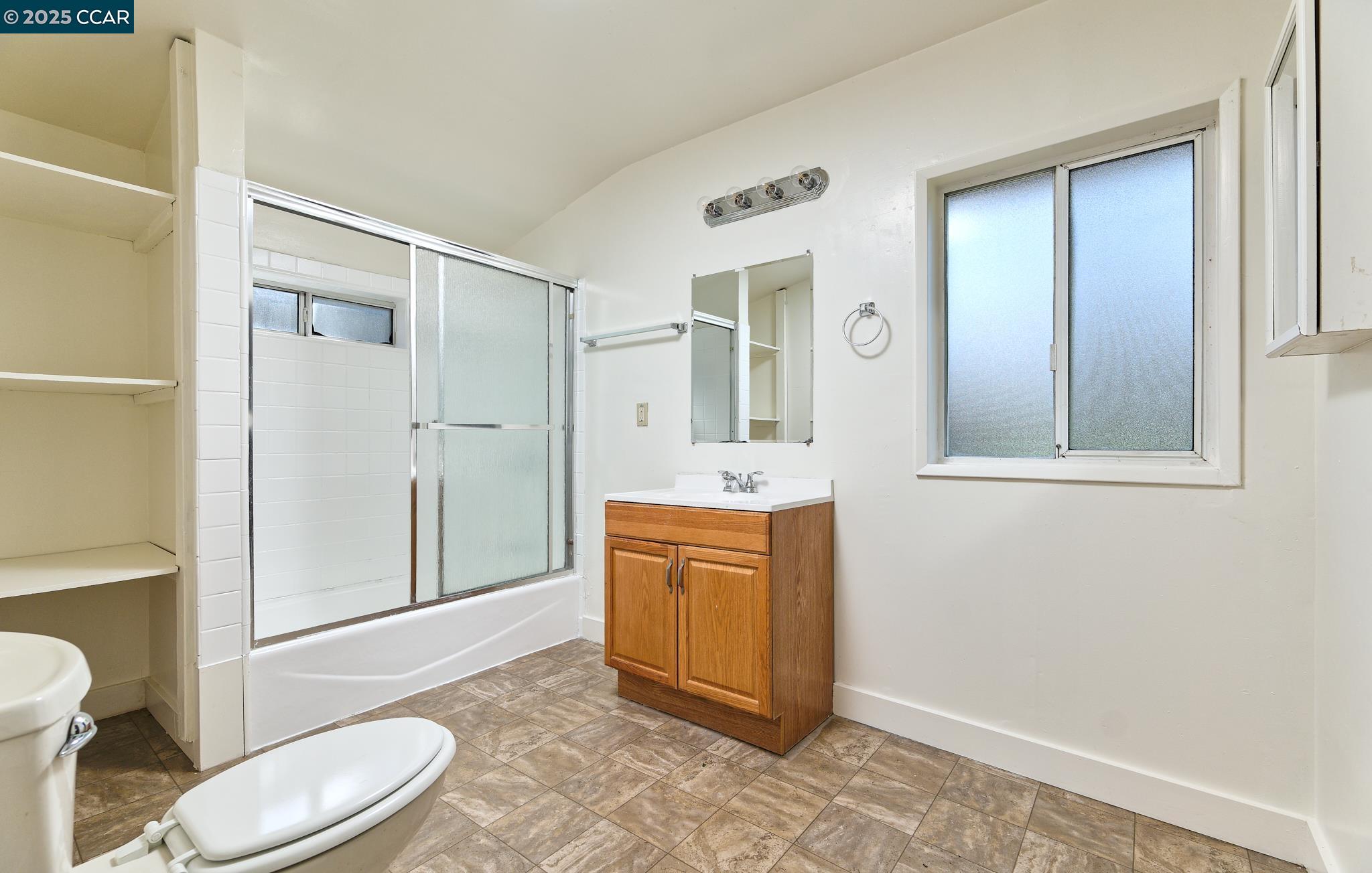 Detail Gallery Image 7 of 24 For 104 Irene Ave, Roseville,  CA 95678 - 4 Beds | 1/1 Baths