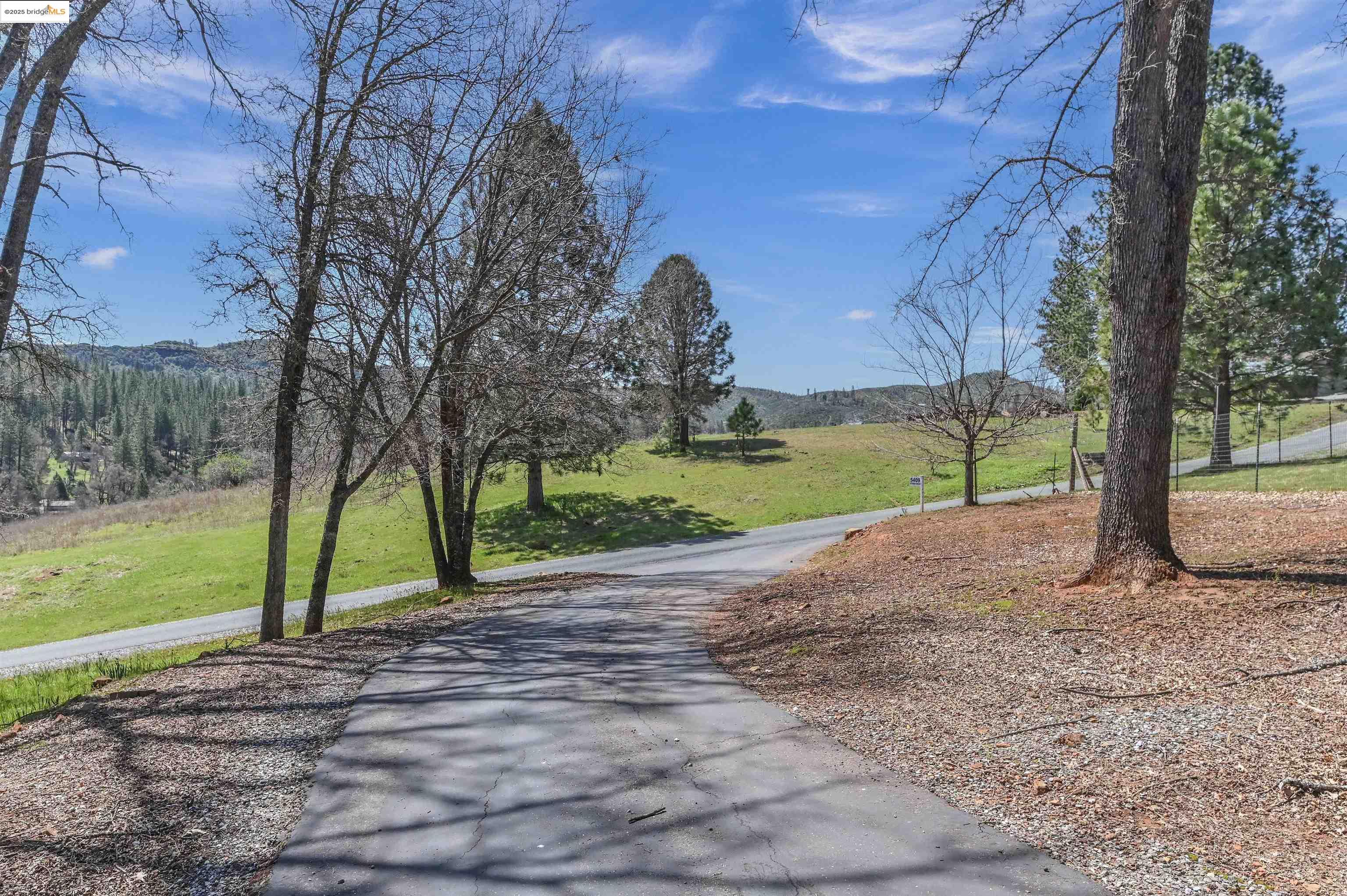 Detail Gallery Image 14 of 60 For 5409 Stagecoach Hill Rd, Mountain Ranch,  CA 95246 - 3 Beds | 2/1 Baths