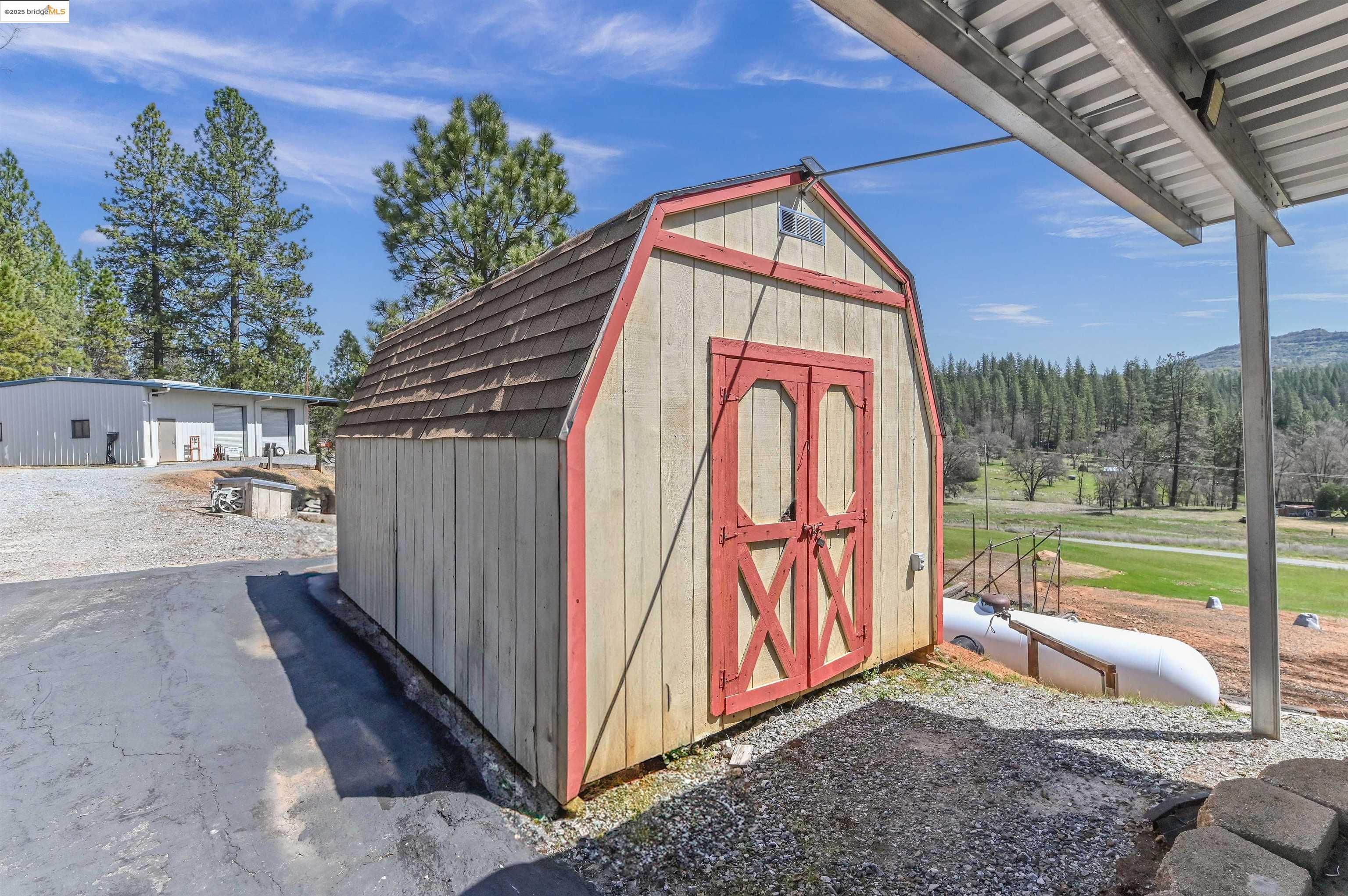 Detail Gallery Image 17 of 60 For 5409 Stagecoach Hill Rd, Mountain Ranch,  CA 95246 - 3 Beds | 2/1 Baths
