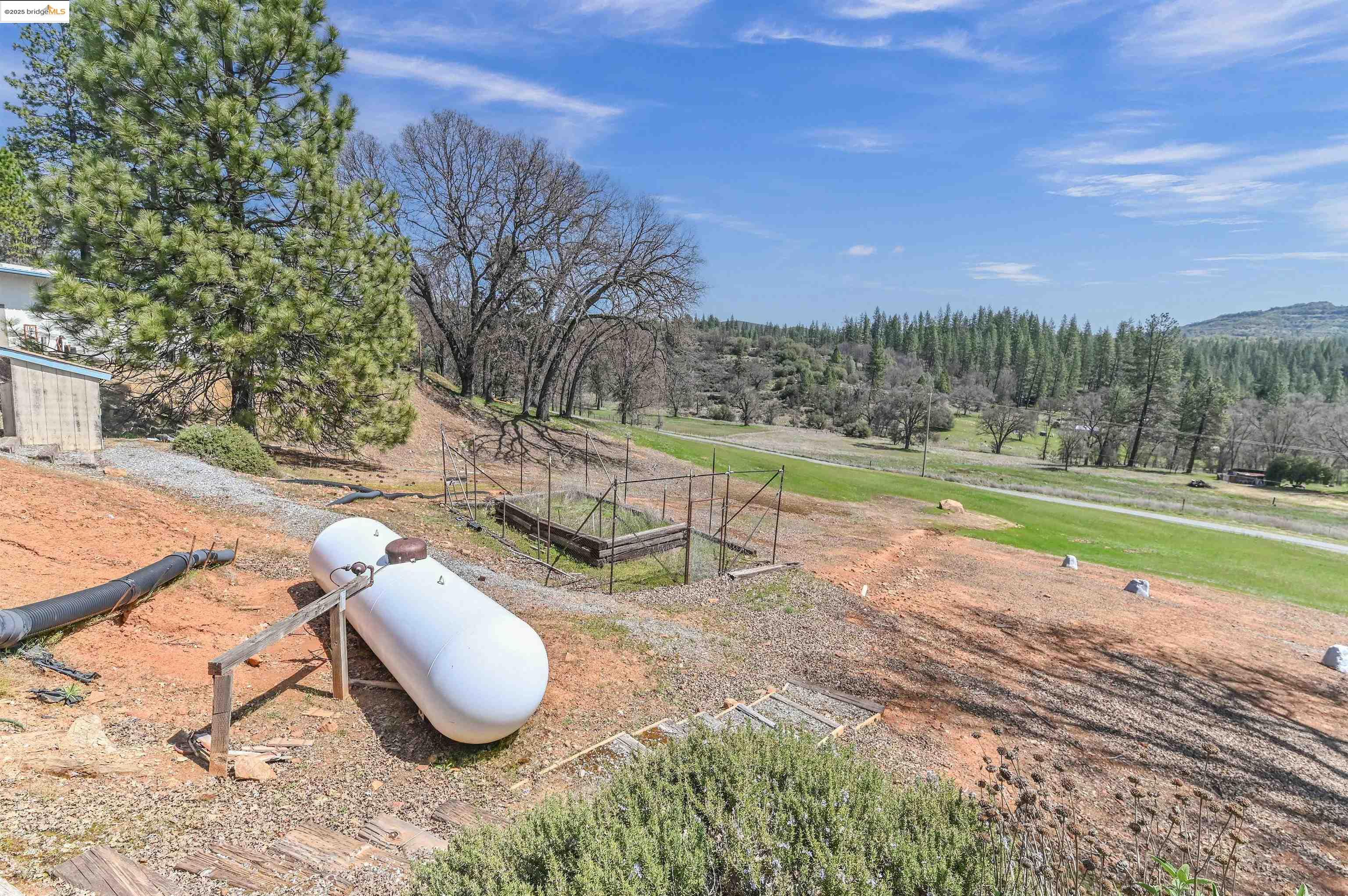 Detail Gallery Image 24 of 60 For 5409 Stagecoach Hill Rd, Mountain Ranch,  CA 95246 - 3 Beds | 2/1 Baths