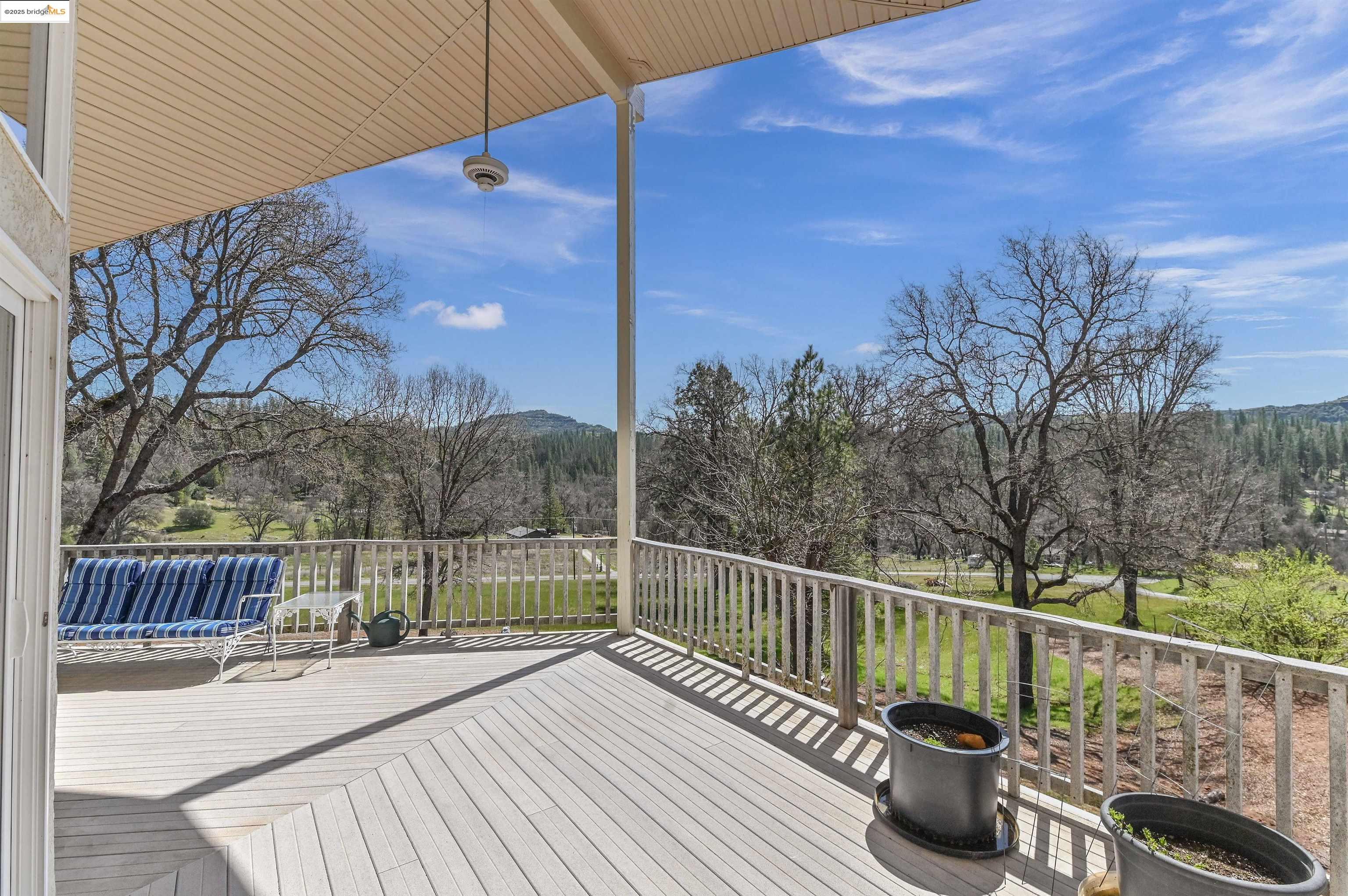 Detail Gallery Image 6 of 60 For 5409 Stagecoach Hill Rd, Mountain Ranch,  CA 95246 - 3 Beds | 2/1 Baths