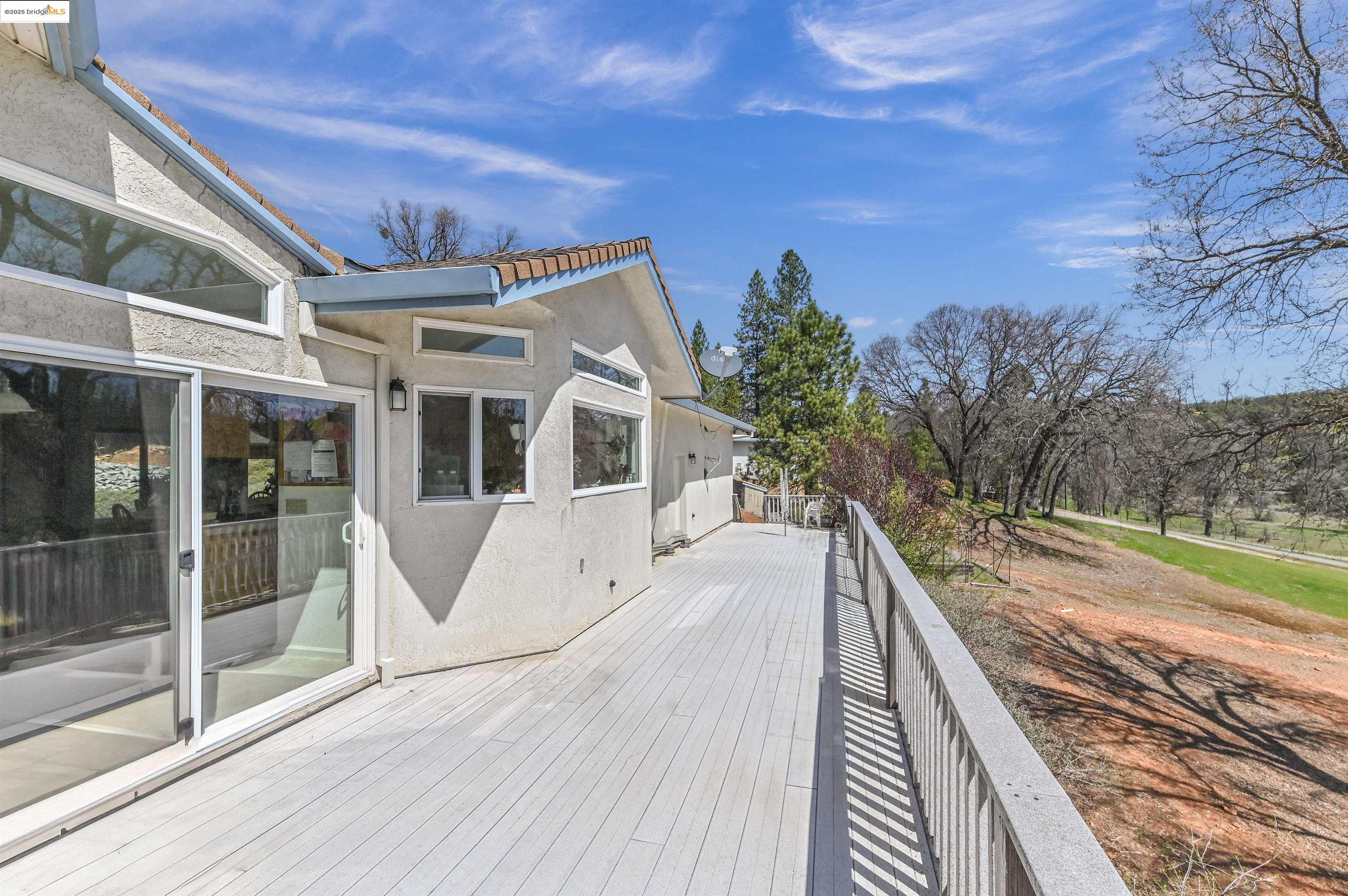 Detail Gallery Image 8 of 60 For 5409 Stagecoach Hill Rd, Mountain Ranch,  CA 95246 - 3 Beds | 2/1 Baths