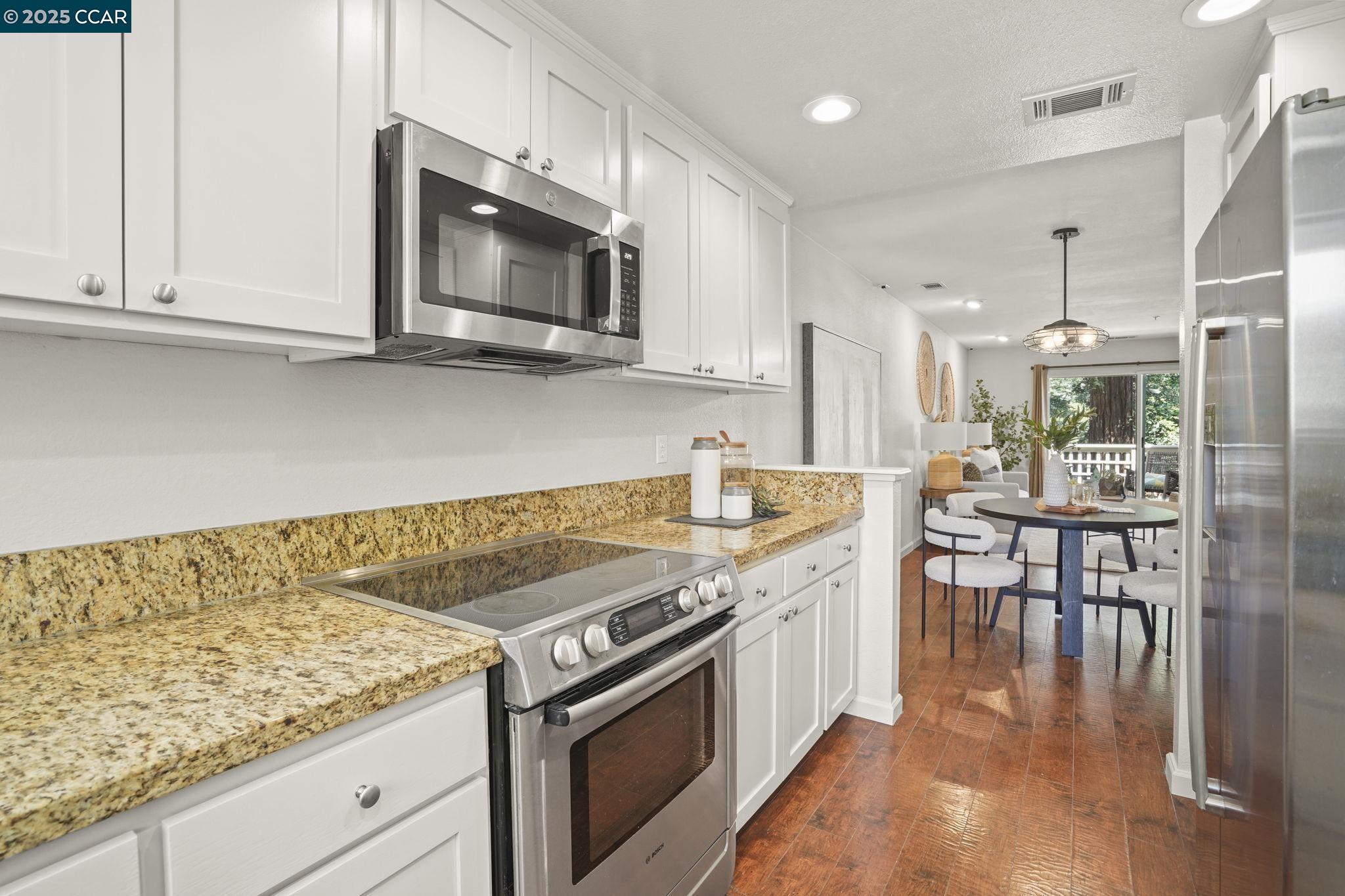 Photo #9: 41094471 Listing: Photo #9