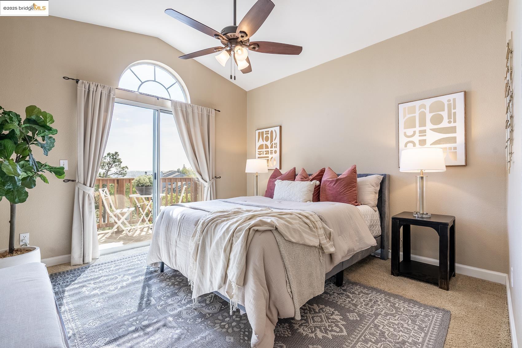 More Details about MLS # 41094472 : 1105 RADIANT LN