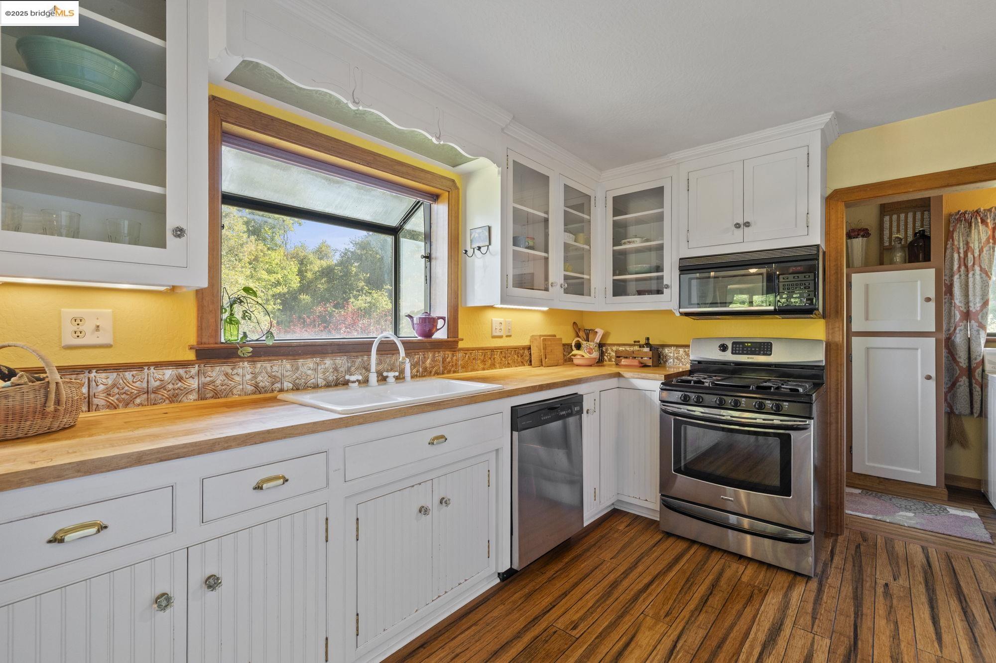 Detail Gallery Image 15 of 51 For 20585 Eden Lane, Tuolumne,  CA 95379 - 3 Beds | 2 Baths