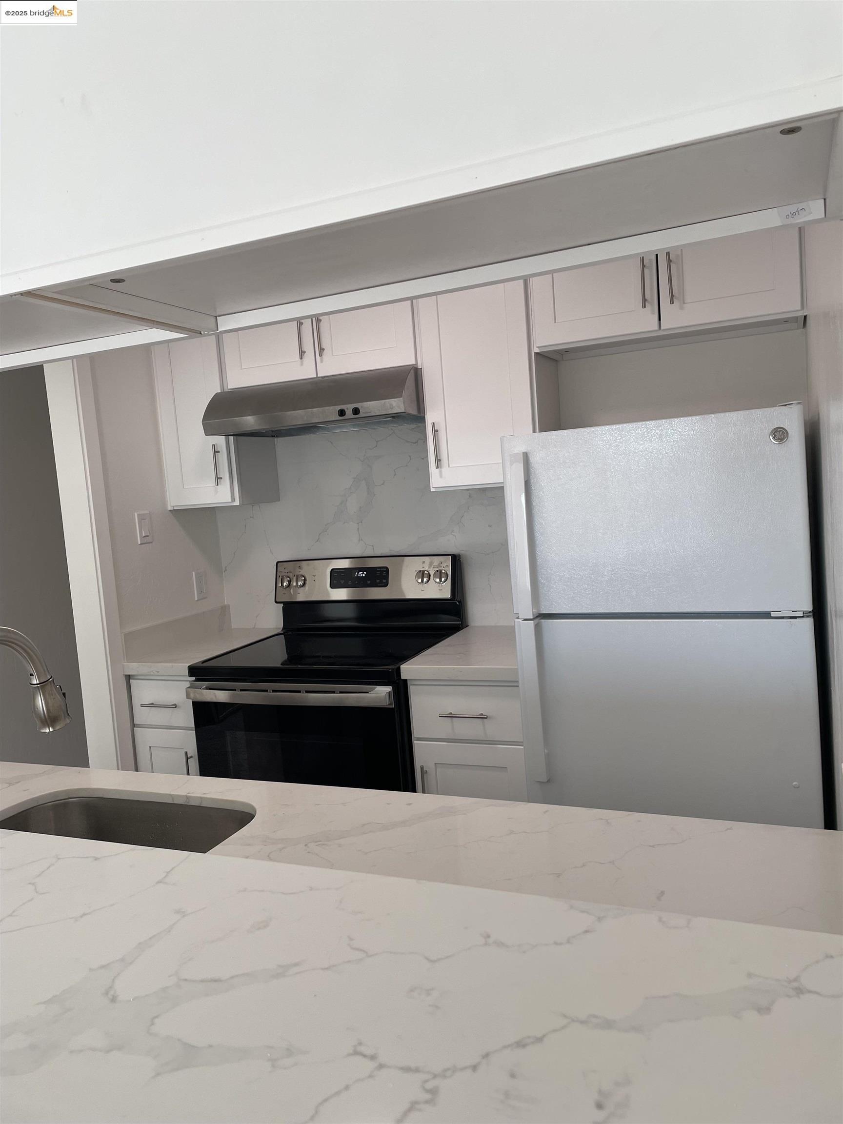Detail Gallery Image 6 of 19 For 108 School St, Daly City,  CA 94014 - – Beds | – Baths