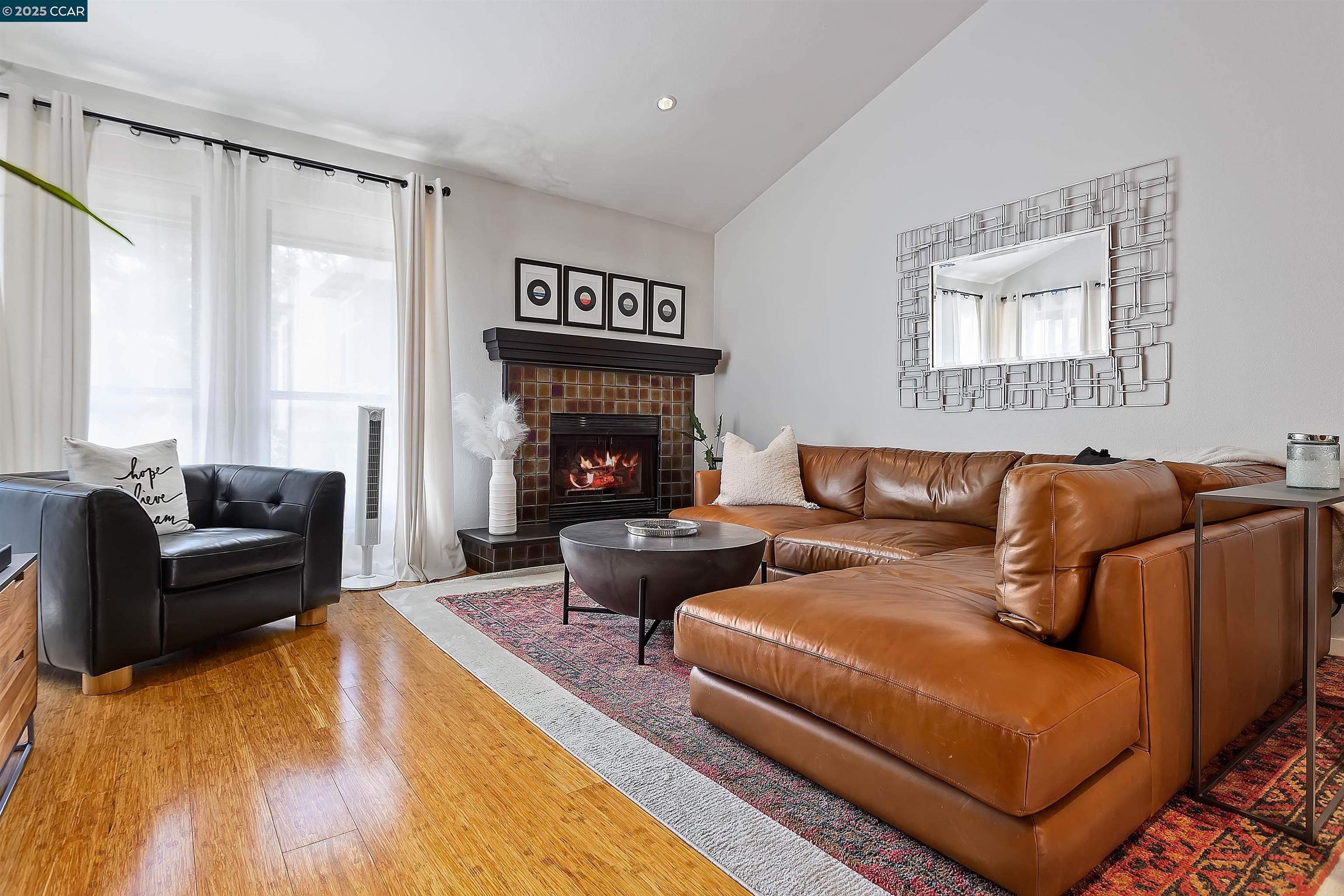 Detail Gallery Image 4 of 26 For 1648 San Miguel Dr, Walnut Creek,  CA 94596 - 1 Beds | 2 Baths