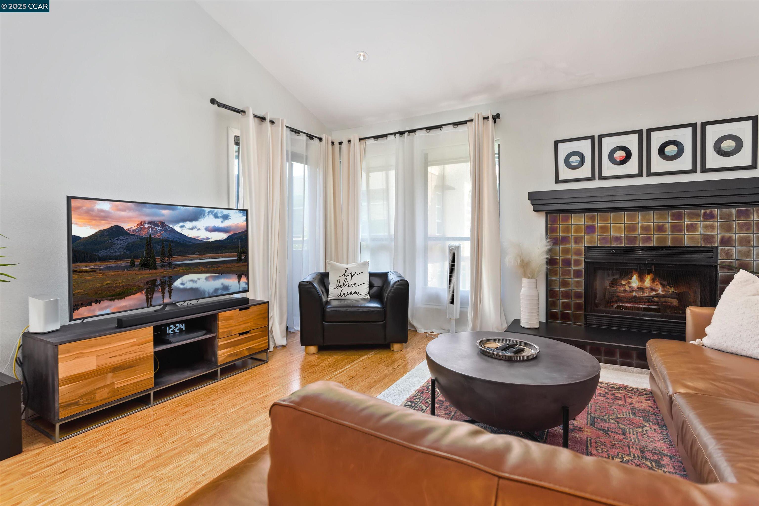 Detail Gallery Image 5 of 26 For 1648 San Miguel Dr, Walnut Creek,  CA 94596 - 1 Beds | 2 Baths