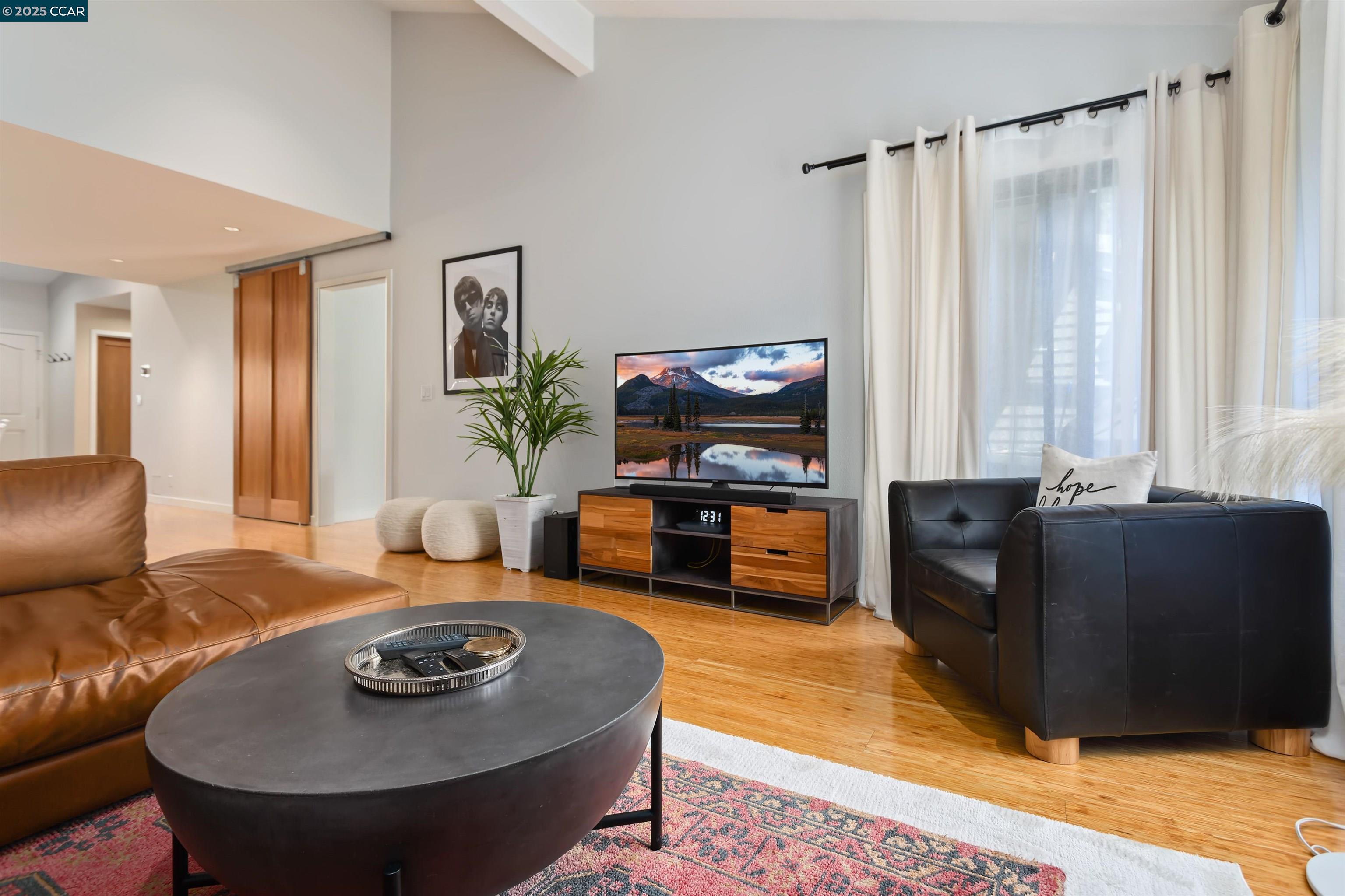 Detail Gallery Image 6 of 26 For 1648 San Miguel Dr, Walnut Creek,  CA 94596 - 1 Beds | 2 Baths