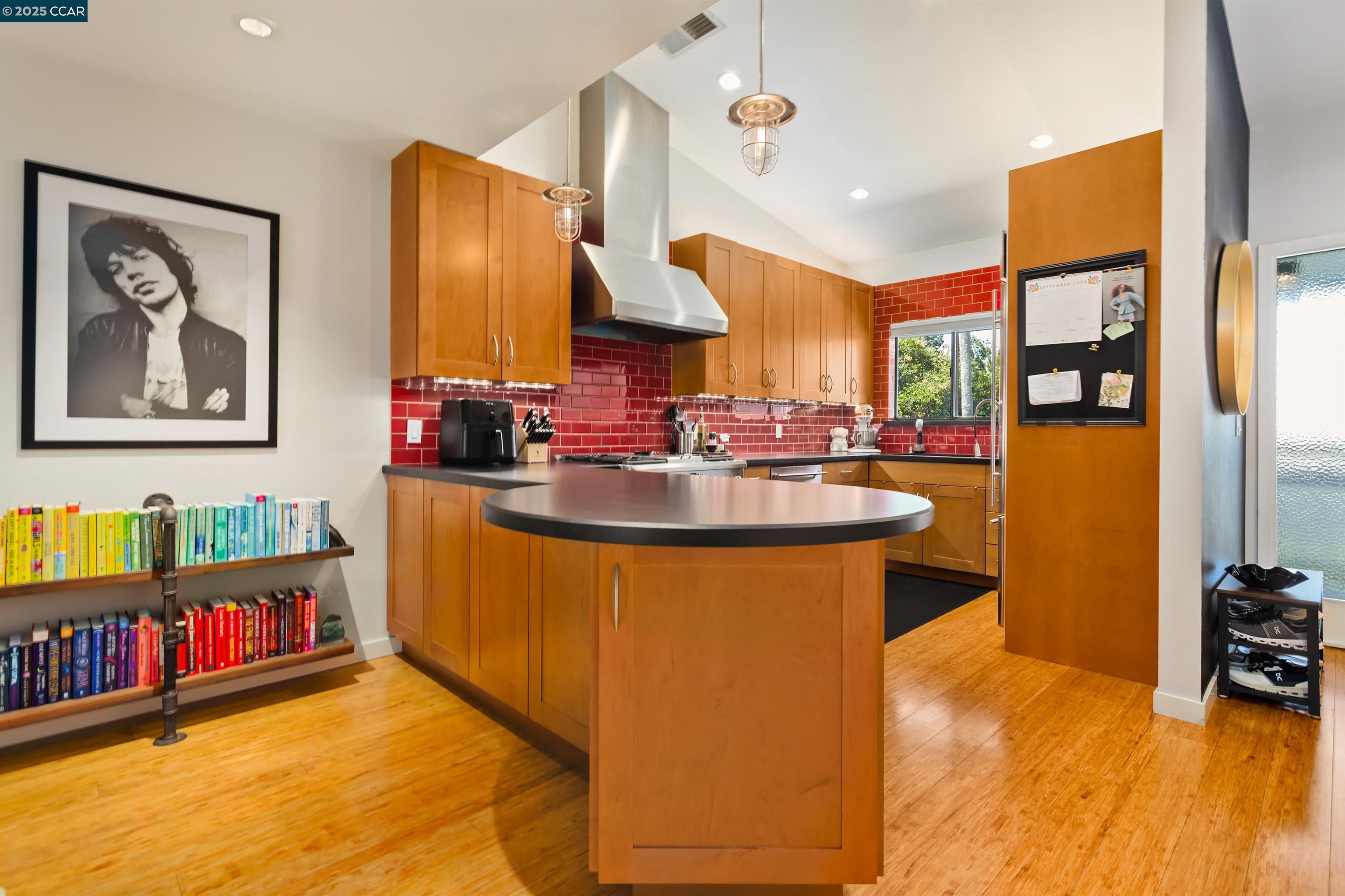 Detail Gallery Image 9 of 26 For 1648 San Miguel Dr, Walnut Creek,  CA 94596 - 1 Beds | 2 Baths