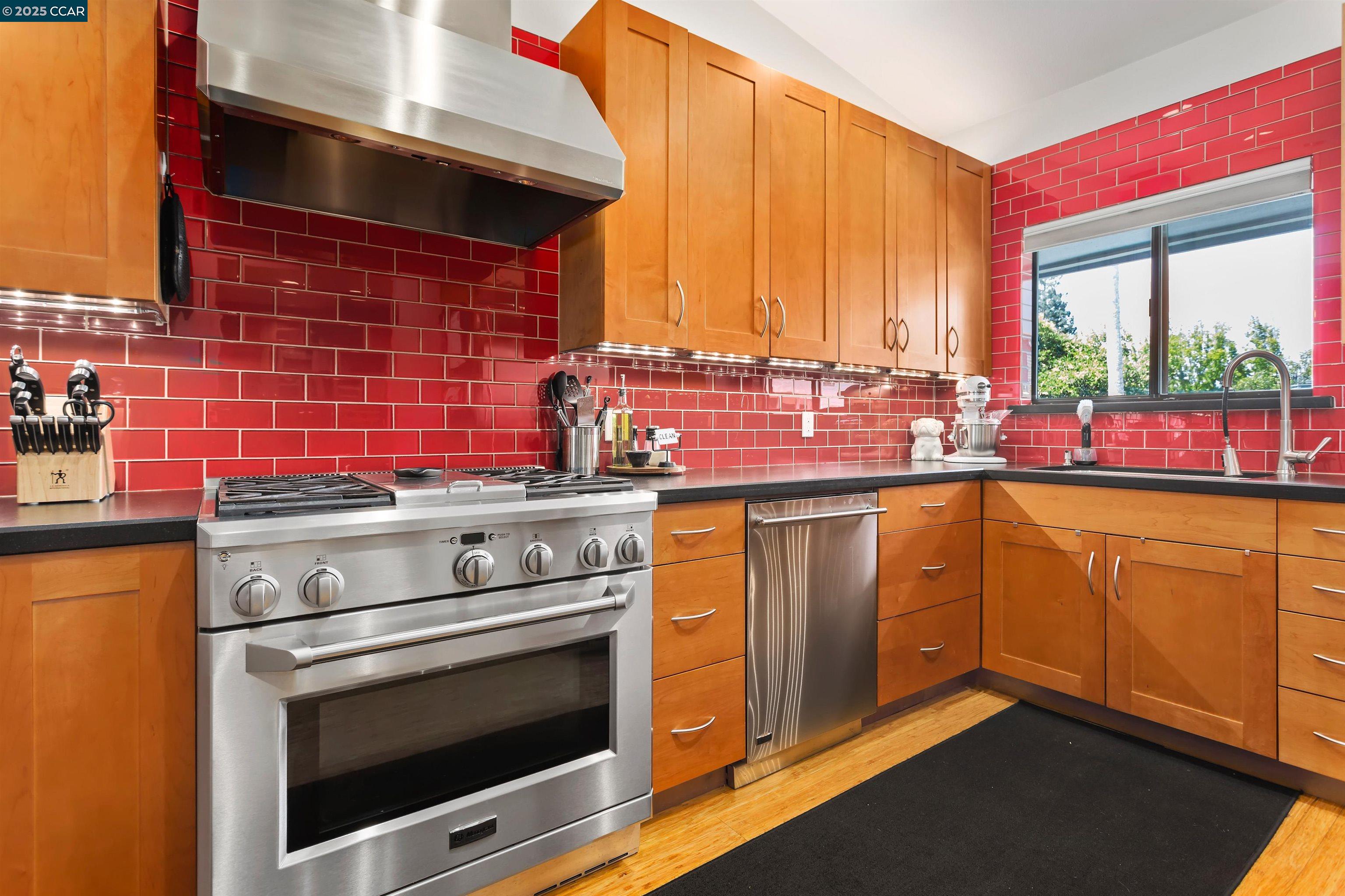Detail Gallery Image 10 of 26 For 1648 San Miguel Dr, Walnut Creek,  CA 94596 - 1 Beds | 2 Baths
