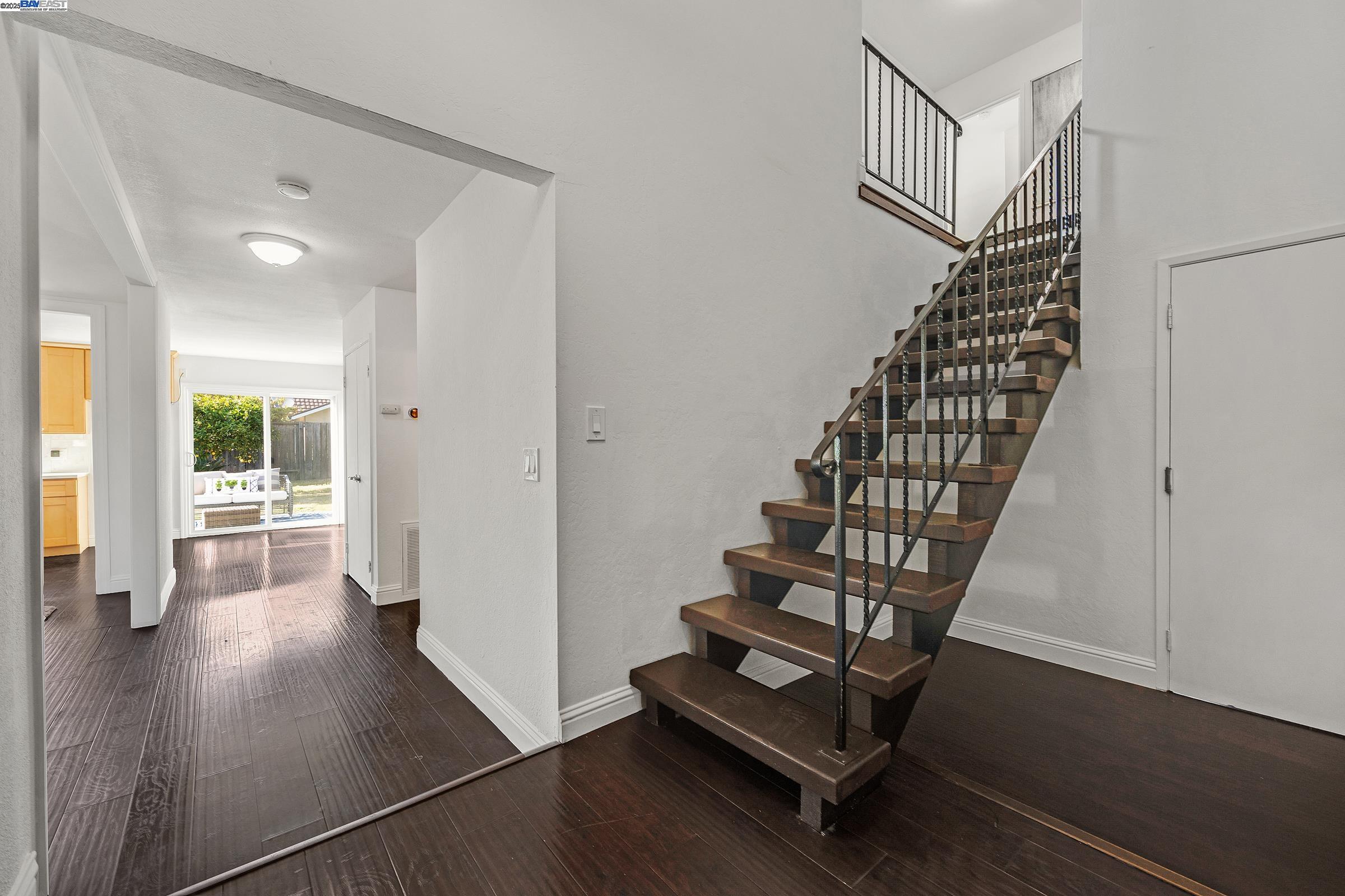 Detail Gallery Image 2 of 31 For 3255 San Pablo Way, Union City,  CA 94587 - 4 Beds | 4 Baths