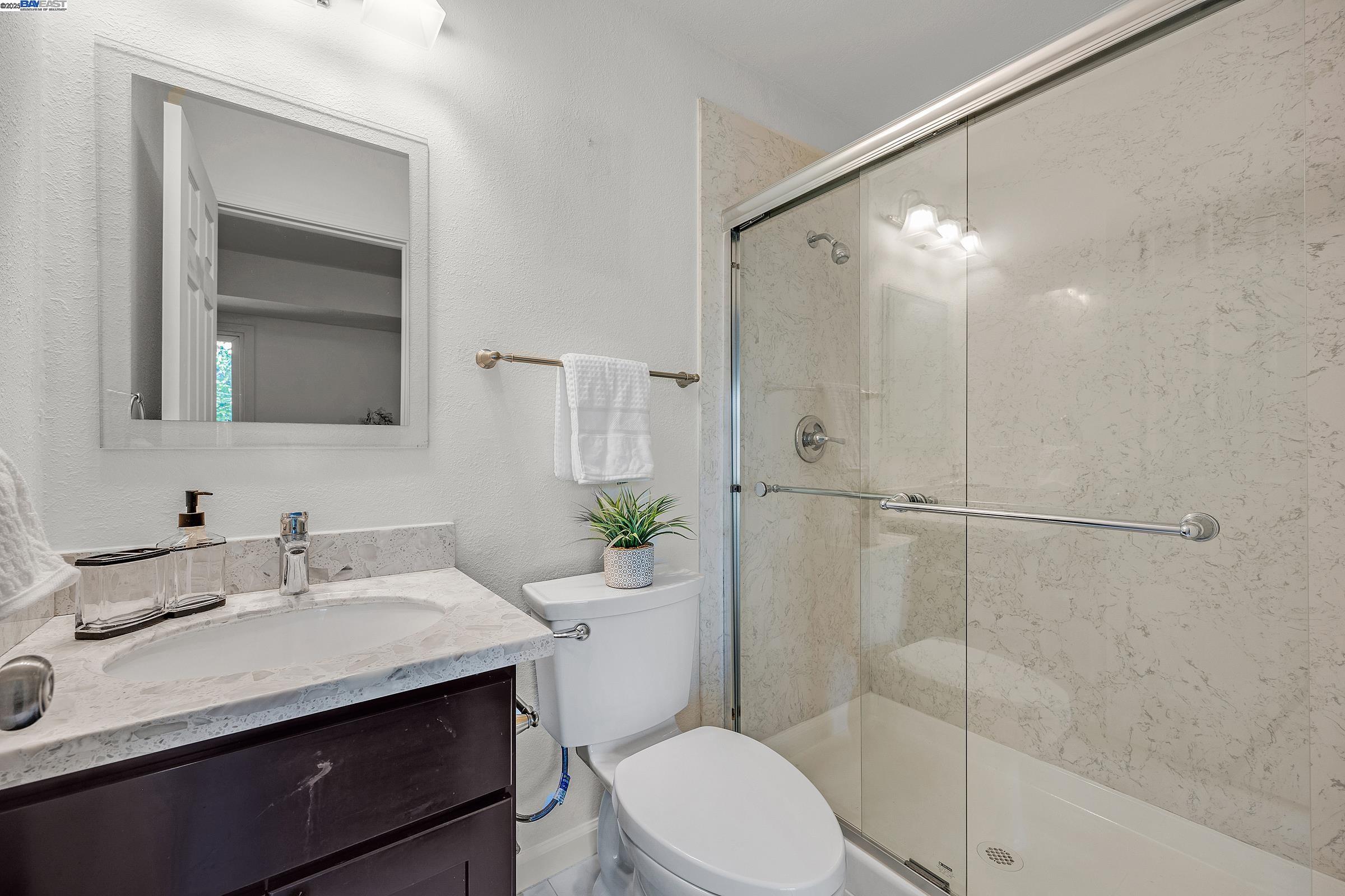 Detail Gallery Image 12 of 31 For 3255 San Pablo Way, Union City,  CA 94587 - 4 Beds | 4 Baths