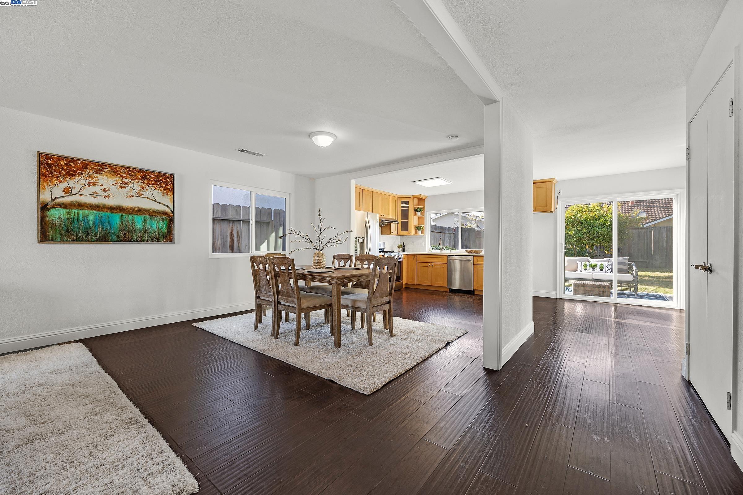 Detail Gallery Image 3 of 31 For 3255 San Pablo Way, Union City,  CA 94587 - 4 Beds | 4 Baths
