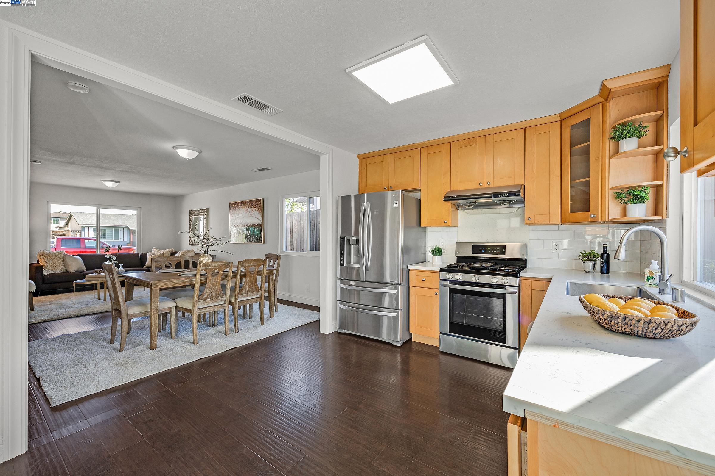 Detail Gallery Image 6 of 31 For 3255 San Pablo Way, Union City,  CA 94587 - 4 Beds | 4 Baths