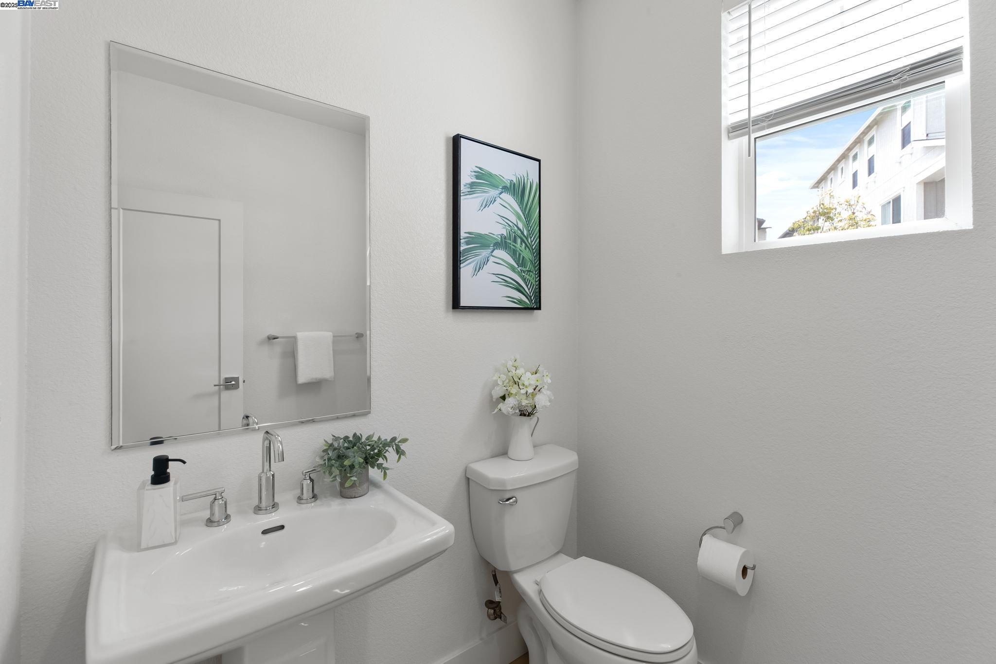 Detail Gallery Image 20 of 52 For 37450 Watersail Way, Newark,  CA 94560 - 5 Beds | 4/1 Baths